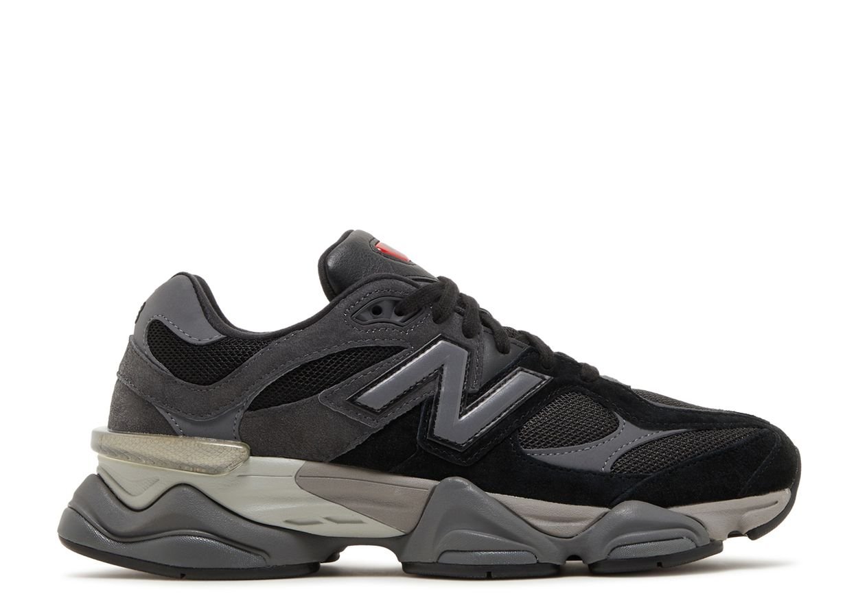 9060 'Black Castlerock' .jpeg