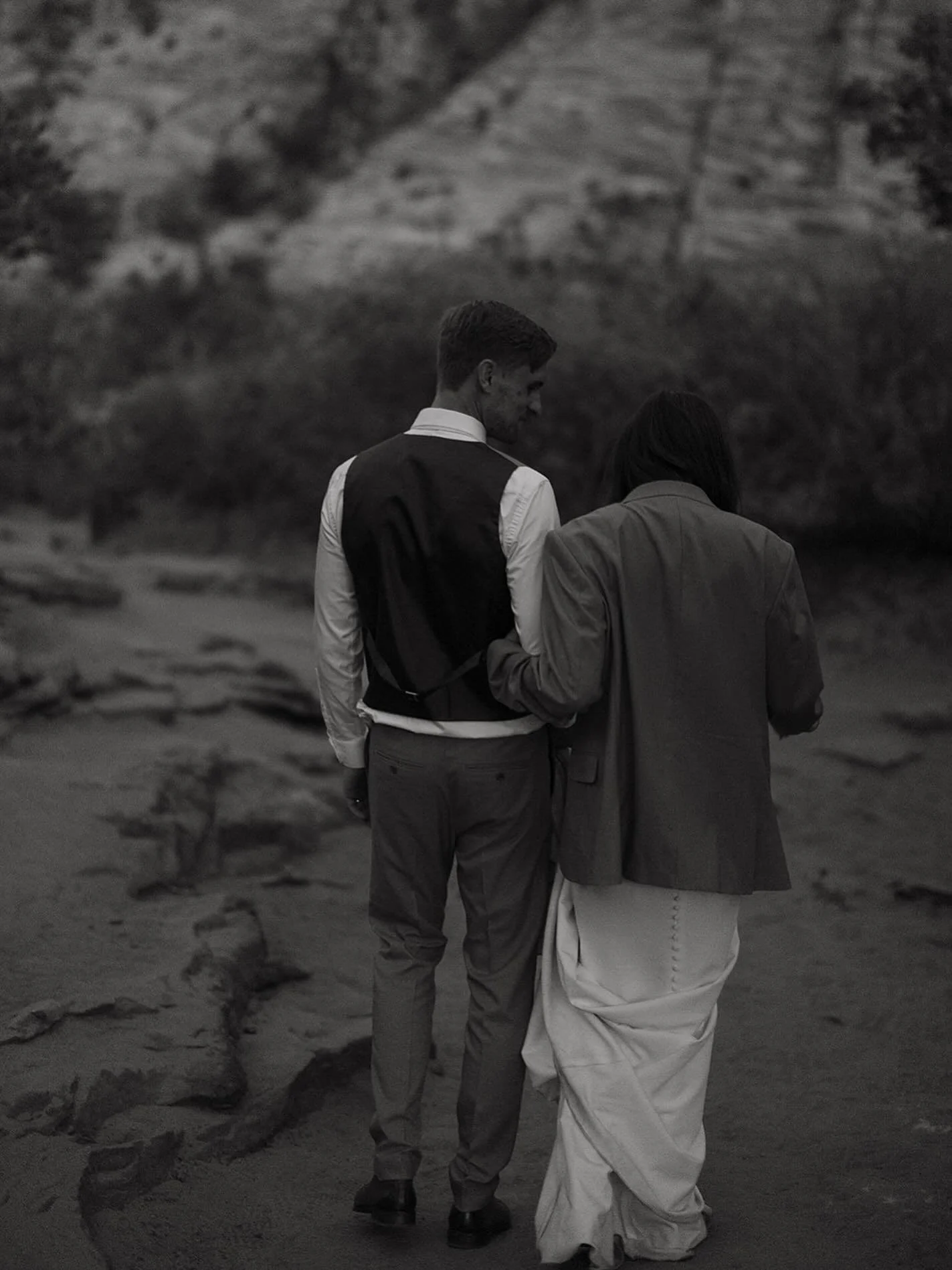 We eloped 6 months ago today 🥰🥰🥰 ⁣
⁣
We have soooo many precious photos thanks to @jesseeallenphotography but this candid, the very last photo in the set, is my all time favourite.⁣
⁣
We were heading out of Zion, the sun had already dipped behind 