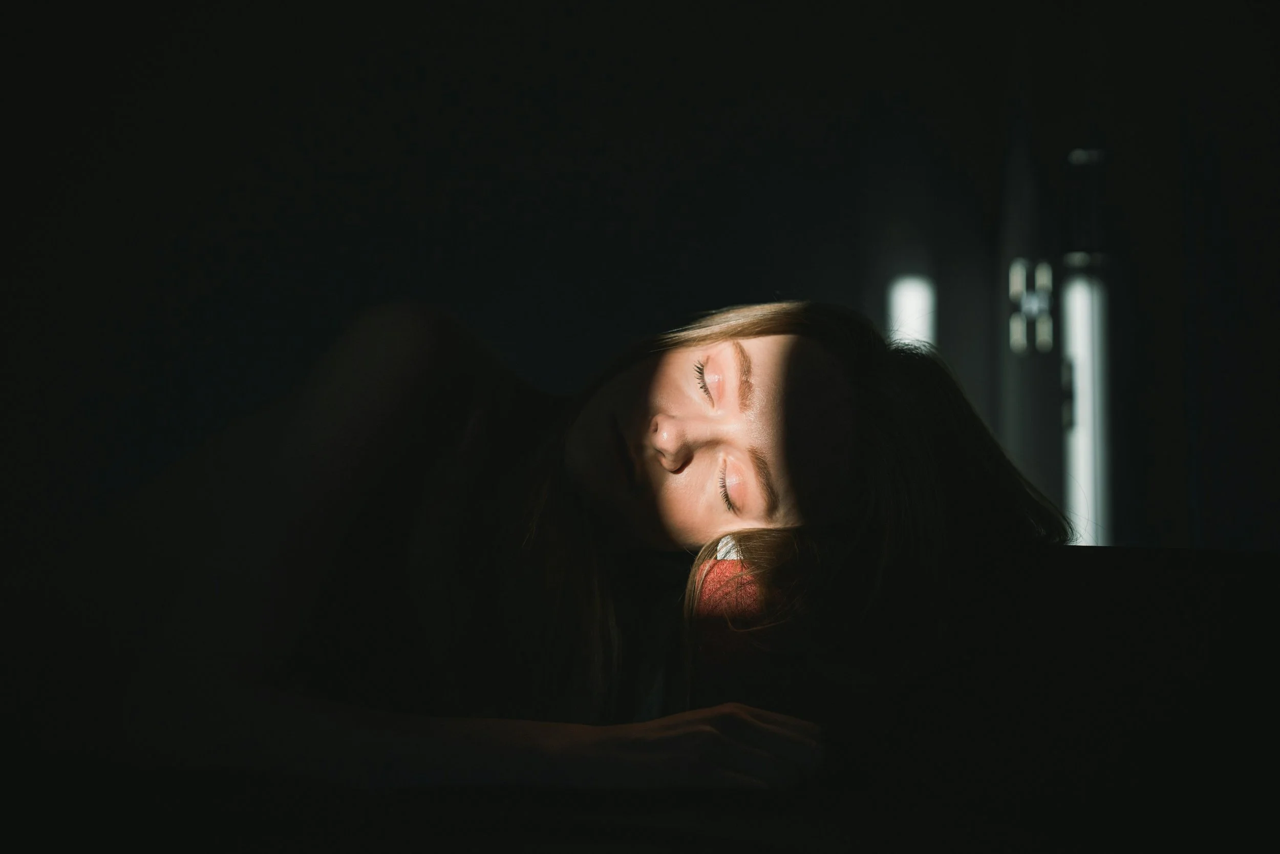 How EMDR Therapy Helps with People-Pleasing and Over-Responsibility