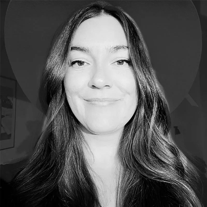 Headshot of Zoe Pasternack, UI/UX designer and ESG Sustainability Professional.