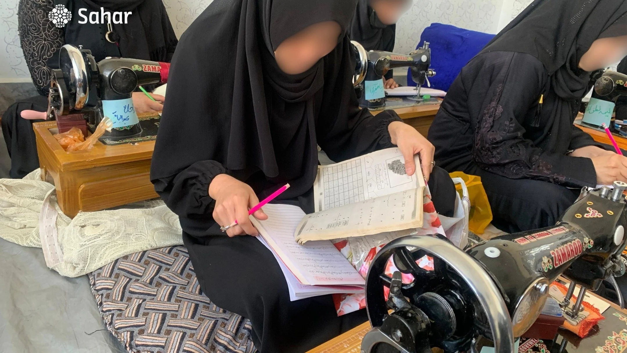 In Afghanistan today, many women are denied access to formal education and employment. Yet through the Threads of Hope program, women are learning practical skills that allow them to generate income and support their families with dignity.

Participa