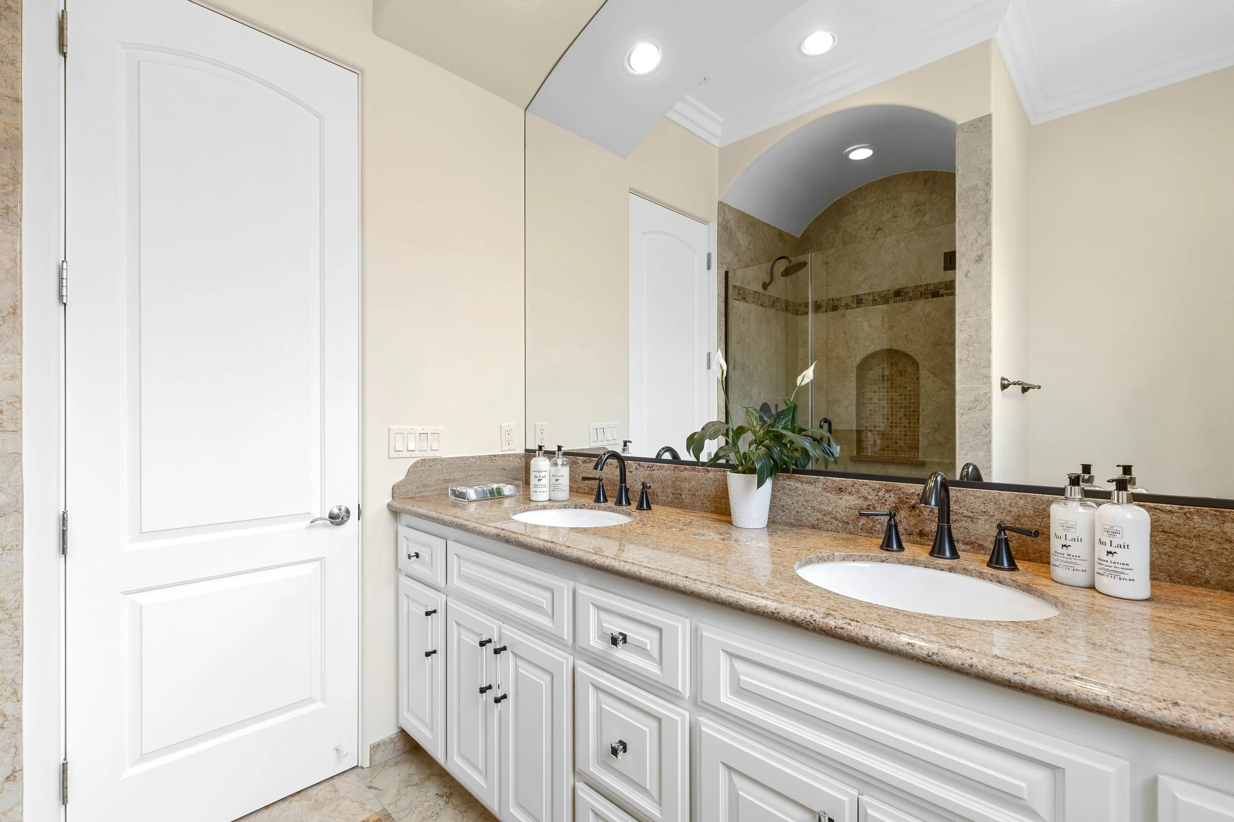 Interior Pro Images 2012 Robinson Street-78.jpg