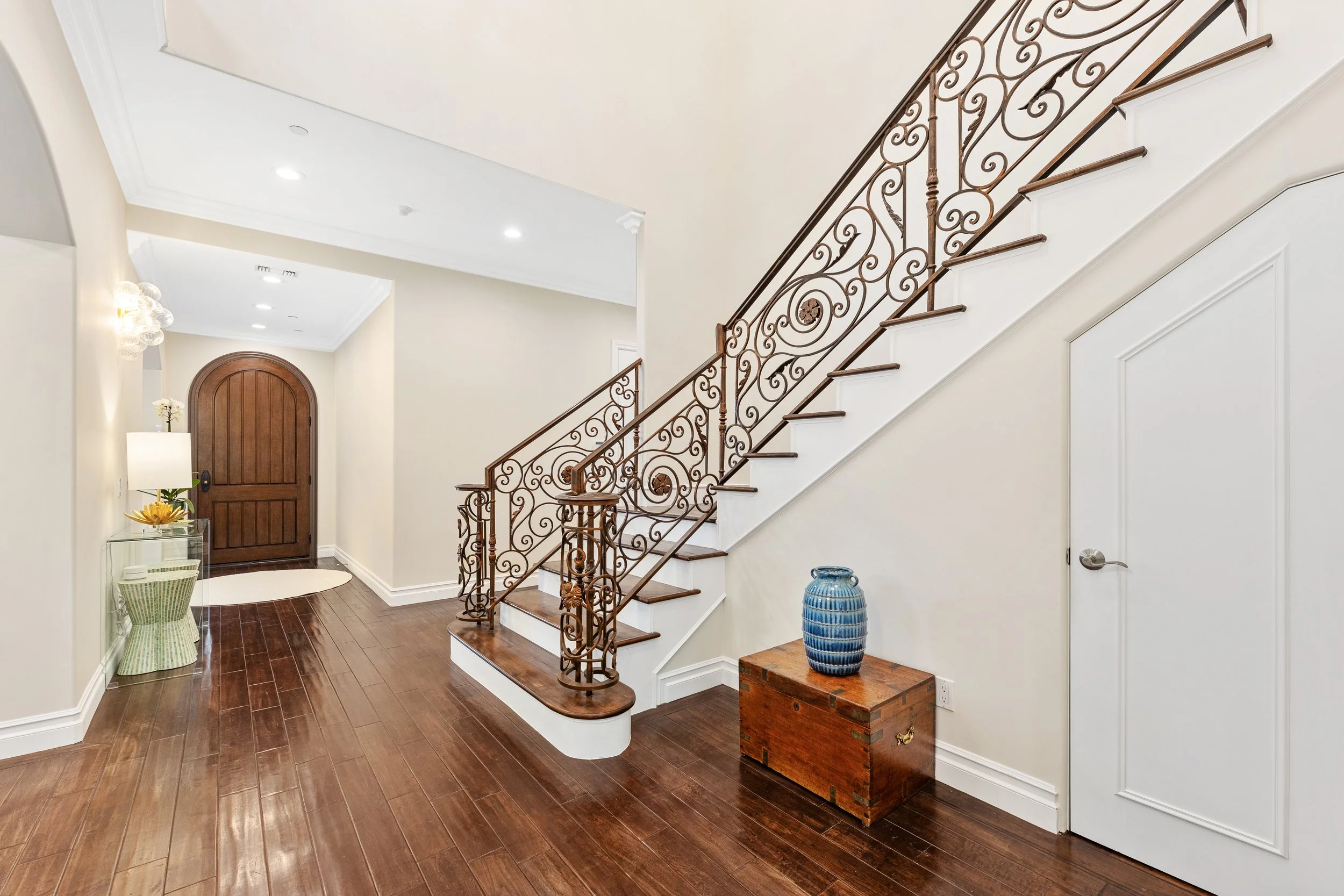 Copy of Interior Pro Images 2012 Robinson Street-26.jpg