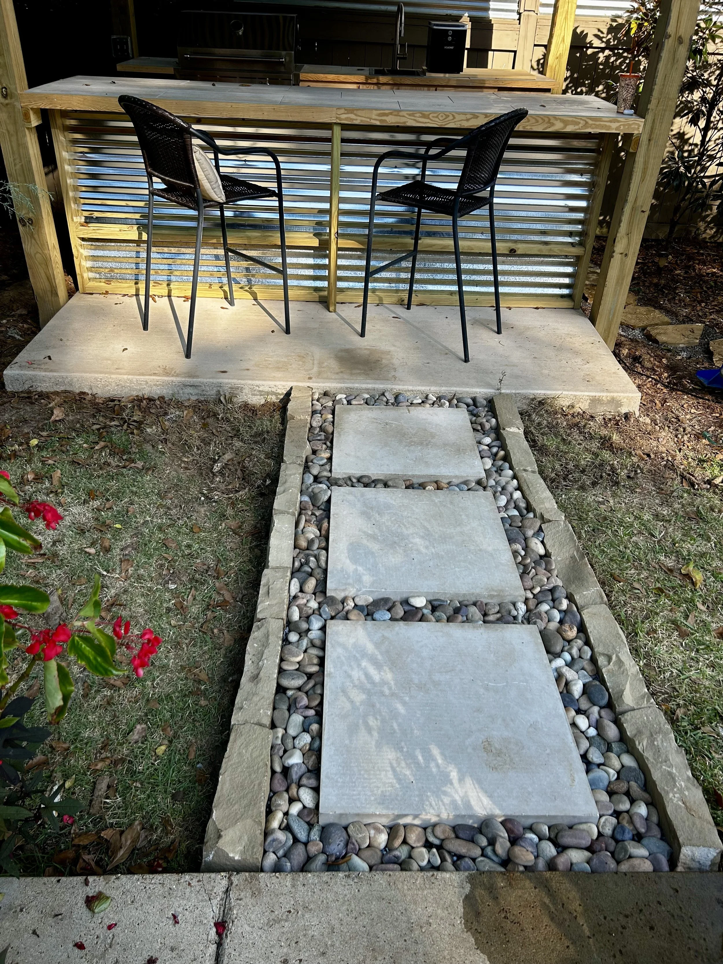 Outdoor Kitchen Walkway