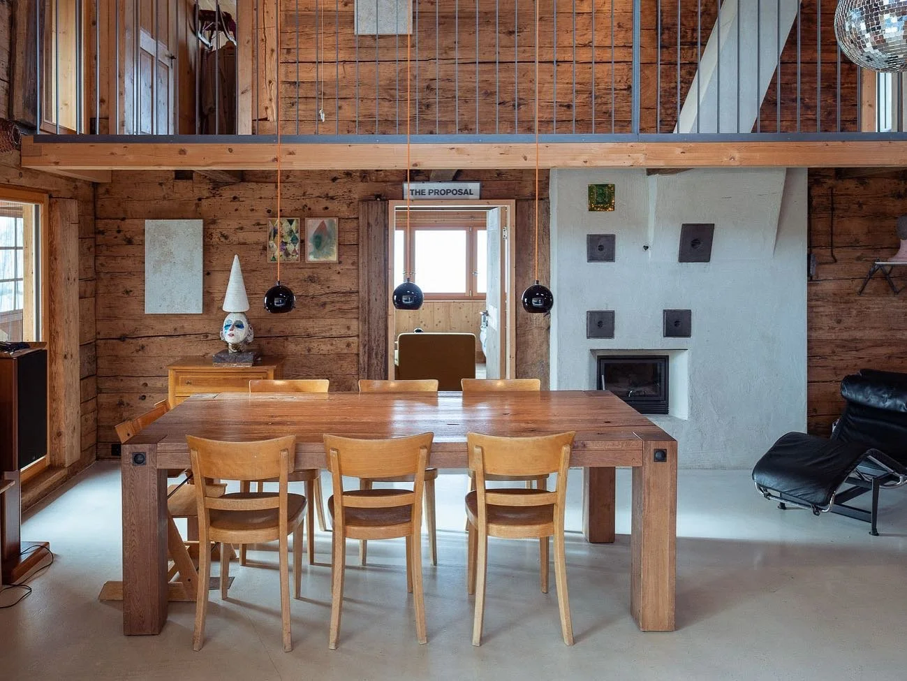 Set among #breathtakingviews on the #neighbouring #mountain #peaks and #lakes, lies our 400 year old #stylishly #renovated, #familyfriendly #countryhouse. The Vogelsang offers an #authentically #rustic, yet #luxurious #vacation home and base to disco