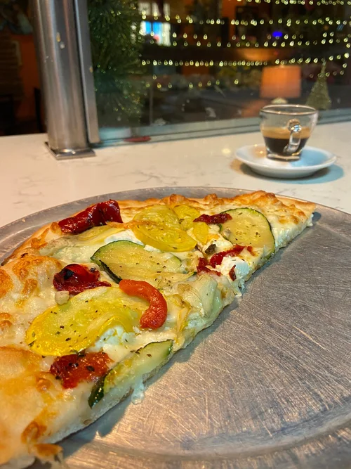La Pizzeria, business photo 1