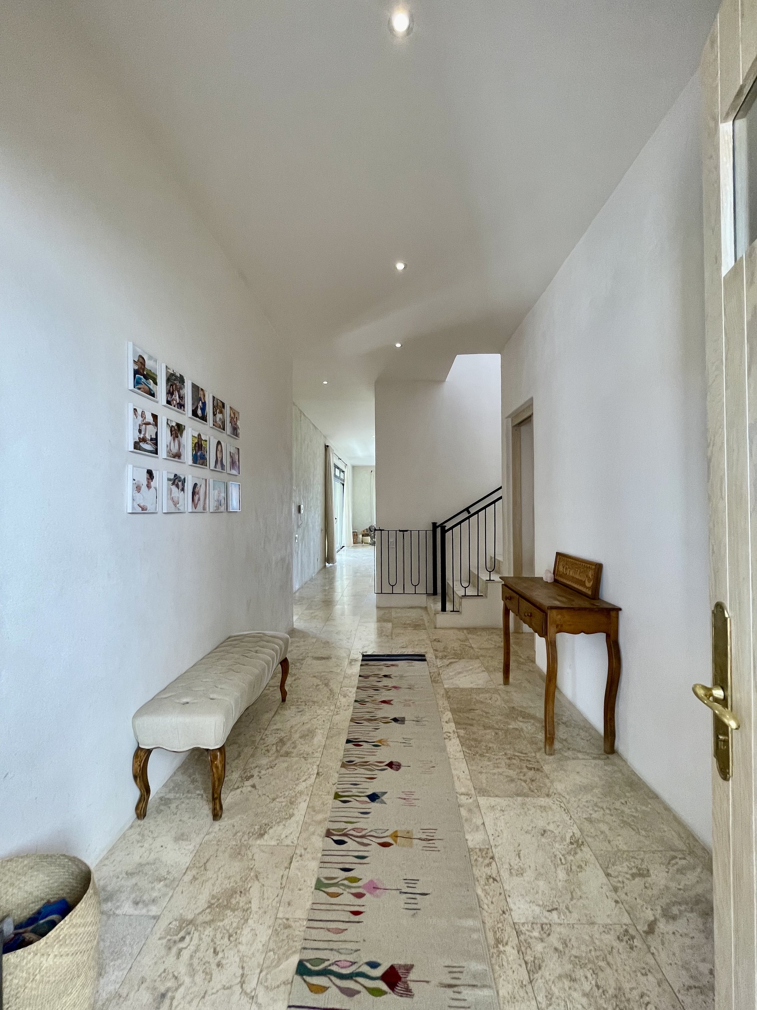 entry way.jpeg