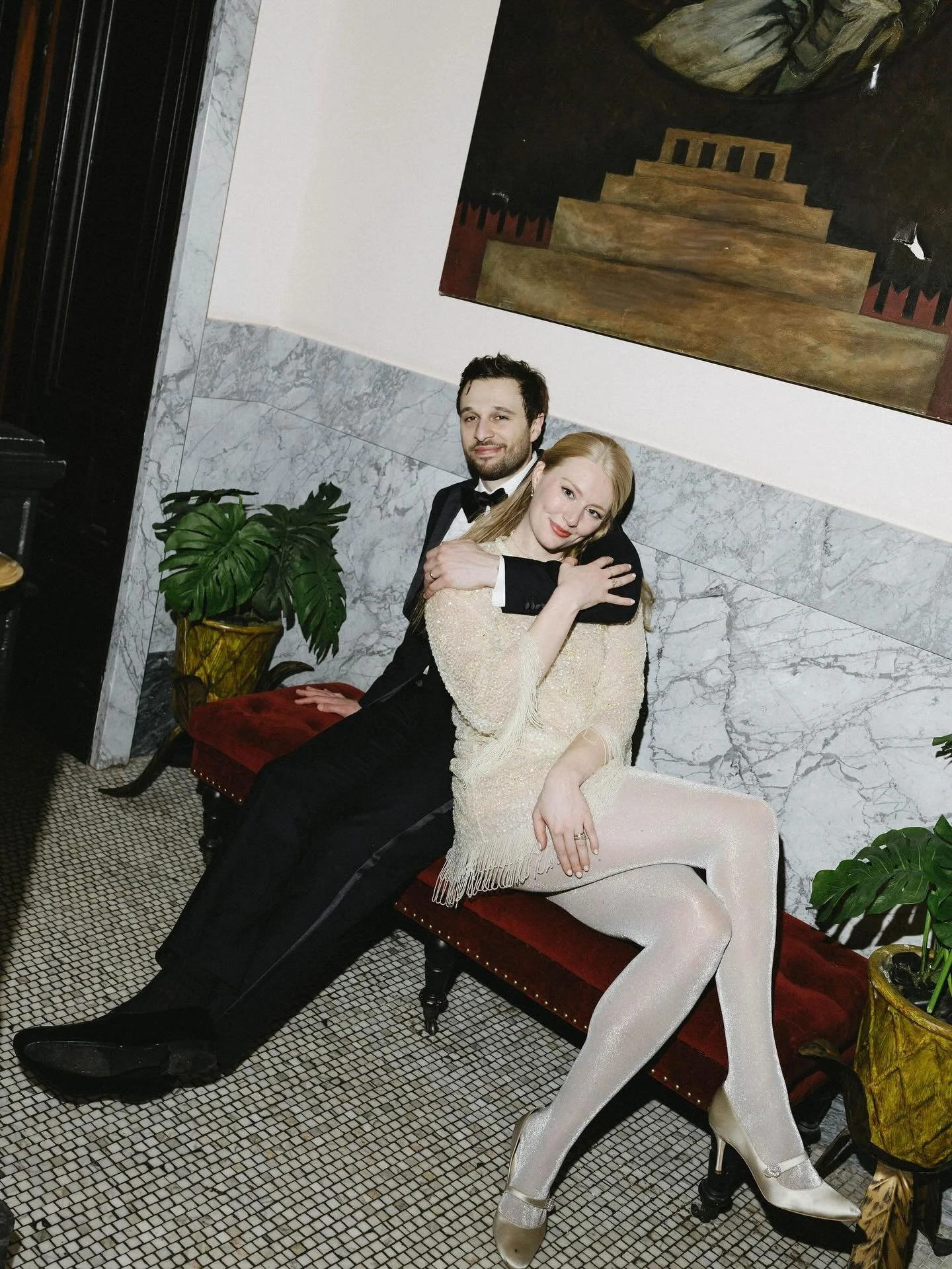 Meet me at the Hotel Chelsea 💋
.
Photographer @jenapostphoto 
Planner @katjaritchieweddings 
Beauty @willowhouse.beauty makeup by haley | hair by gigi