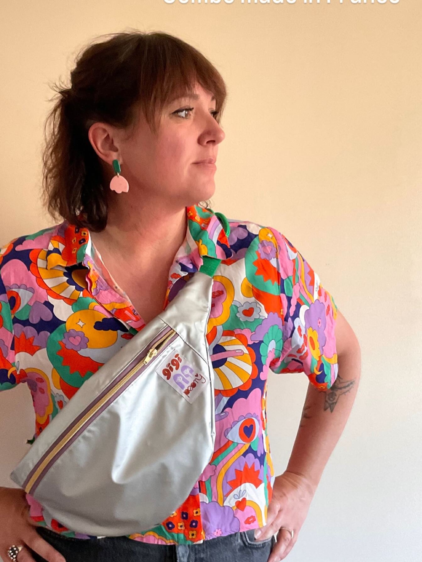 Matchy matchy version &eacute;t&eacute; ☀️🌼
La banane et la chemise se sont clairement trouv&eacute;es, banane solaire pour effet imm&eacute;diat !
.
#gigipeony #fabricationfran&ccedil;aise #madeinfrance #sacbanane #silver