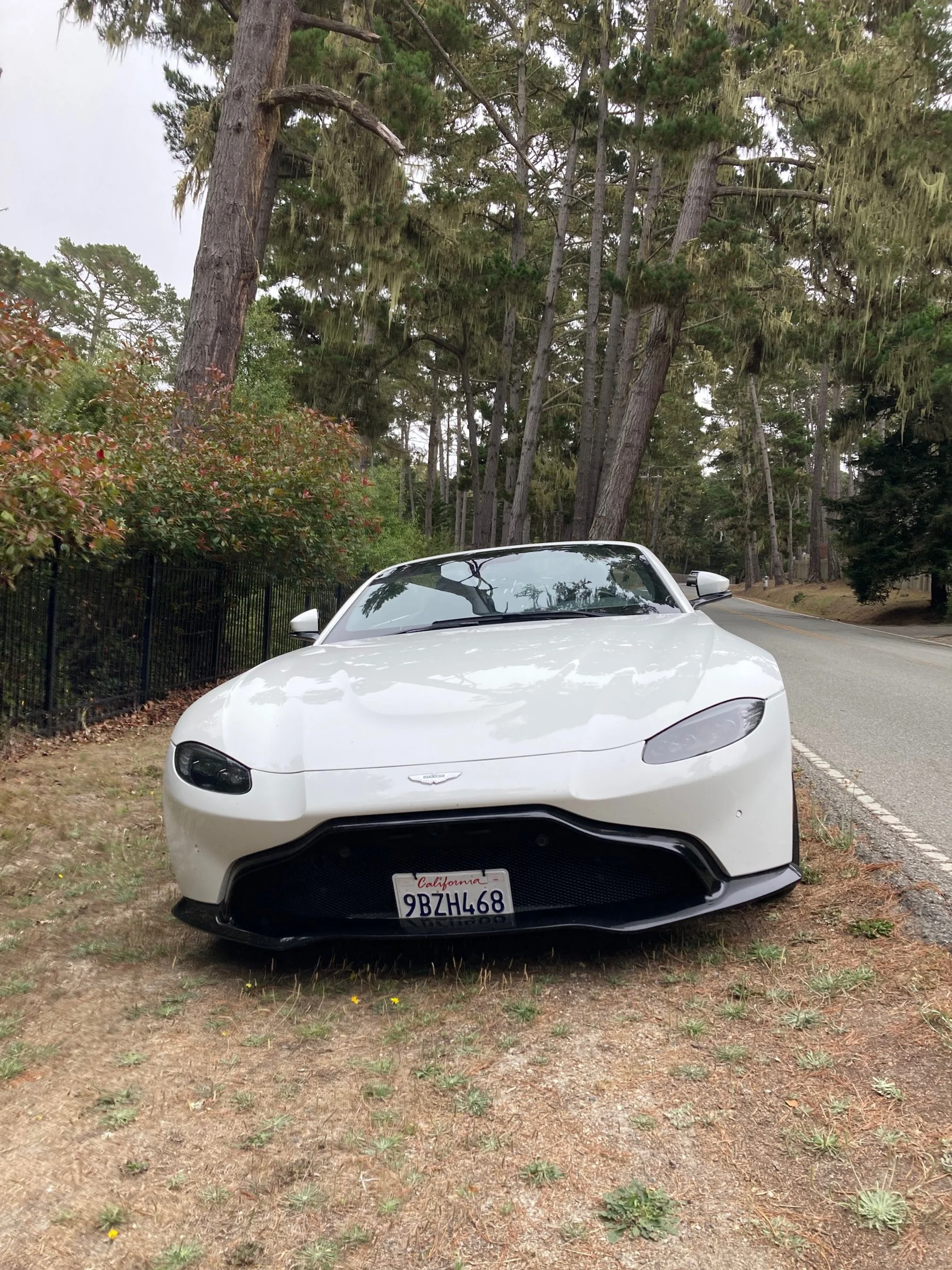 2022 Aston Martin V8 Vantage Roadster (Accidental) Quick Review
