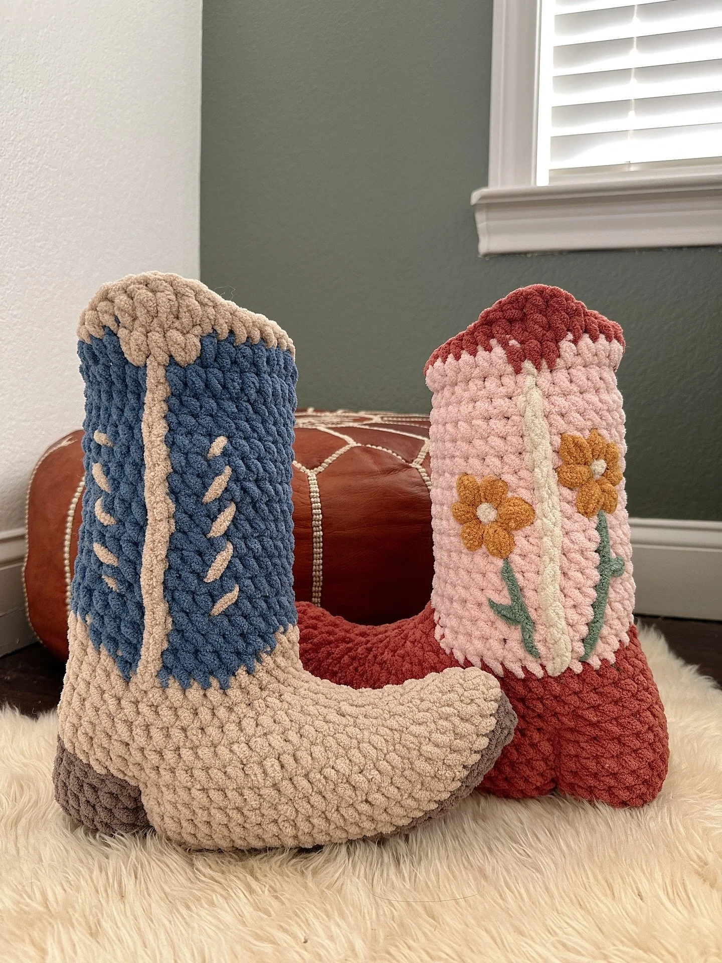 National cowboy boot day!! 🤠

Who knew they had their own day but I&rsquo;m ok with it!! 

I&rsquo;m so proud of this pattern and love seeing all the different way to make this unique crochet pillow come to life!! 

I&rsquo;ve got some ideas for som