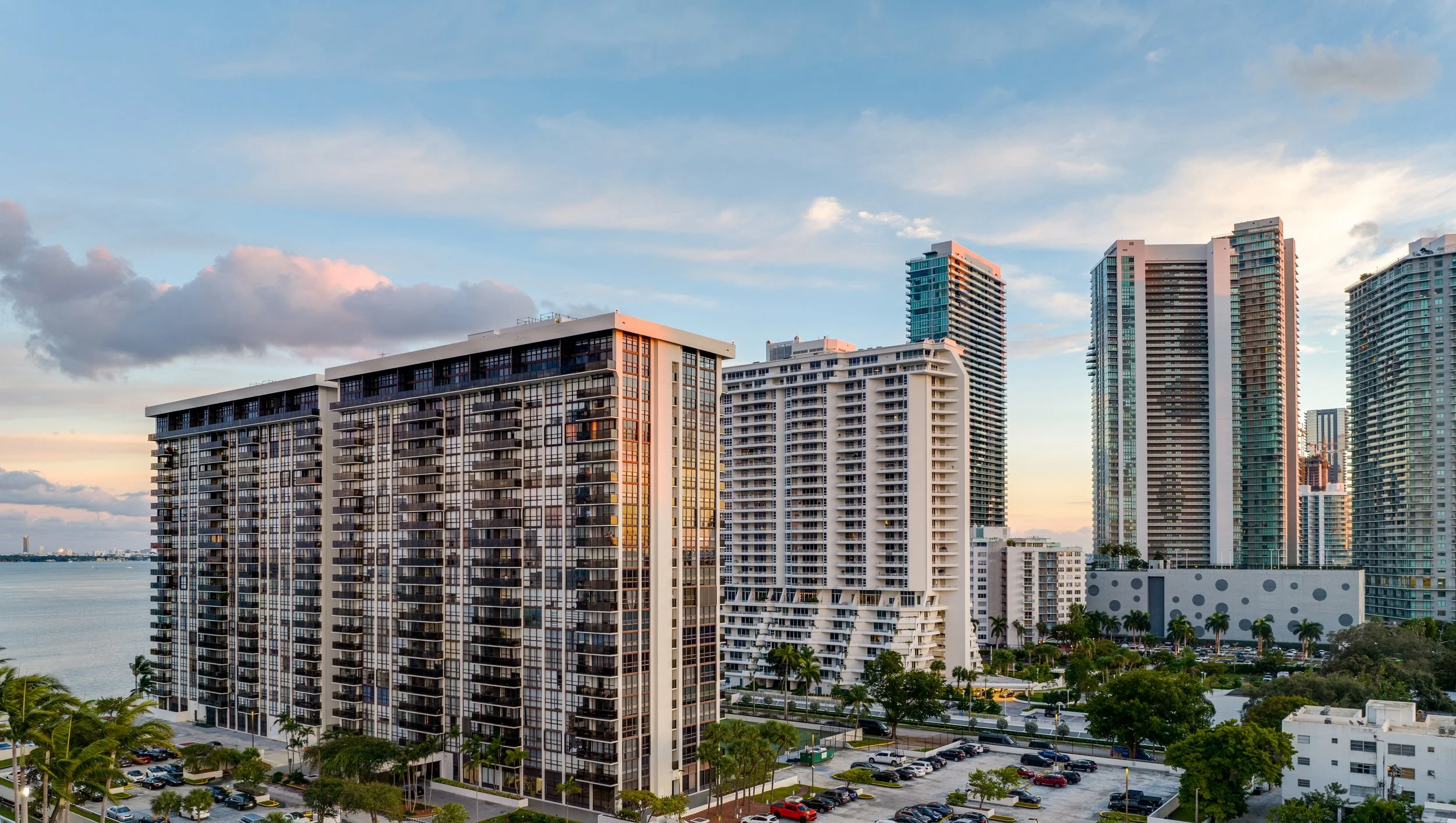FL7_VIEWS_SUNSET_SouthEast.jpg