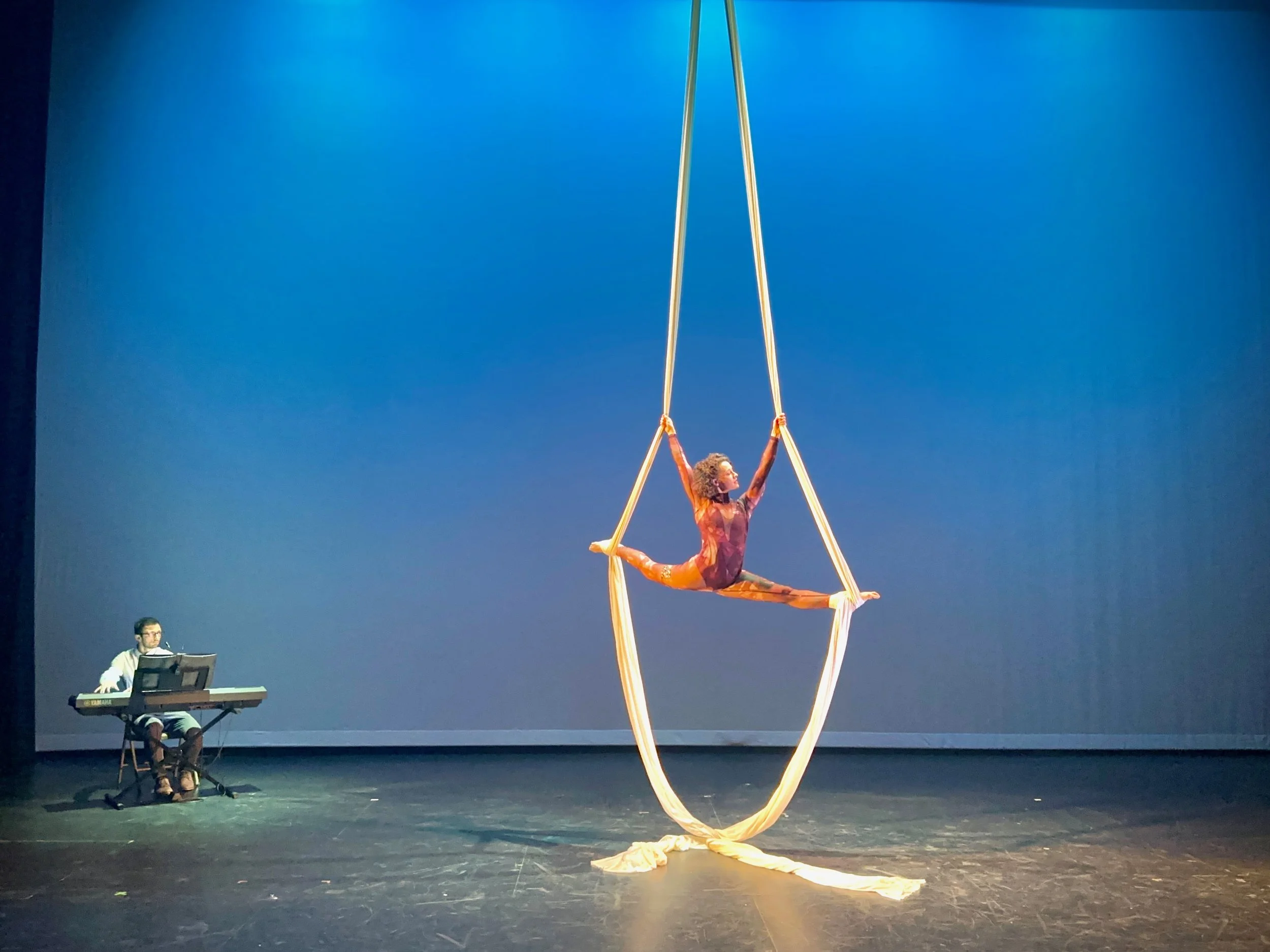 Velvet Shoes @ FringeArts - The Circus Opera Company