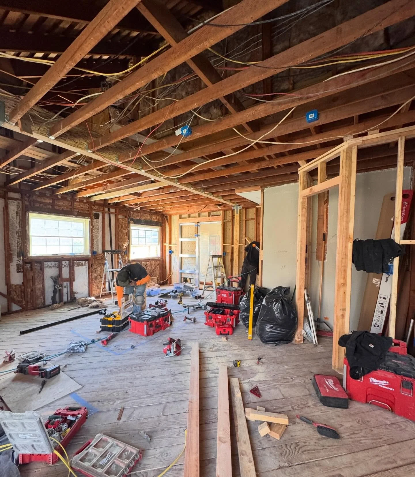 📍PROJECT ASTER
Santa Ana, CA

Welcome back on site! Framed out, roughed in, and looking a little chaotic in the best way. This is where the bones come together before the beauty shows up! Trust the process &amp; keep following along🙂&zwj;↕️