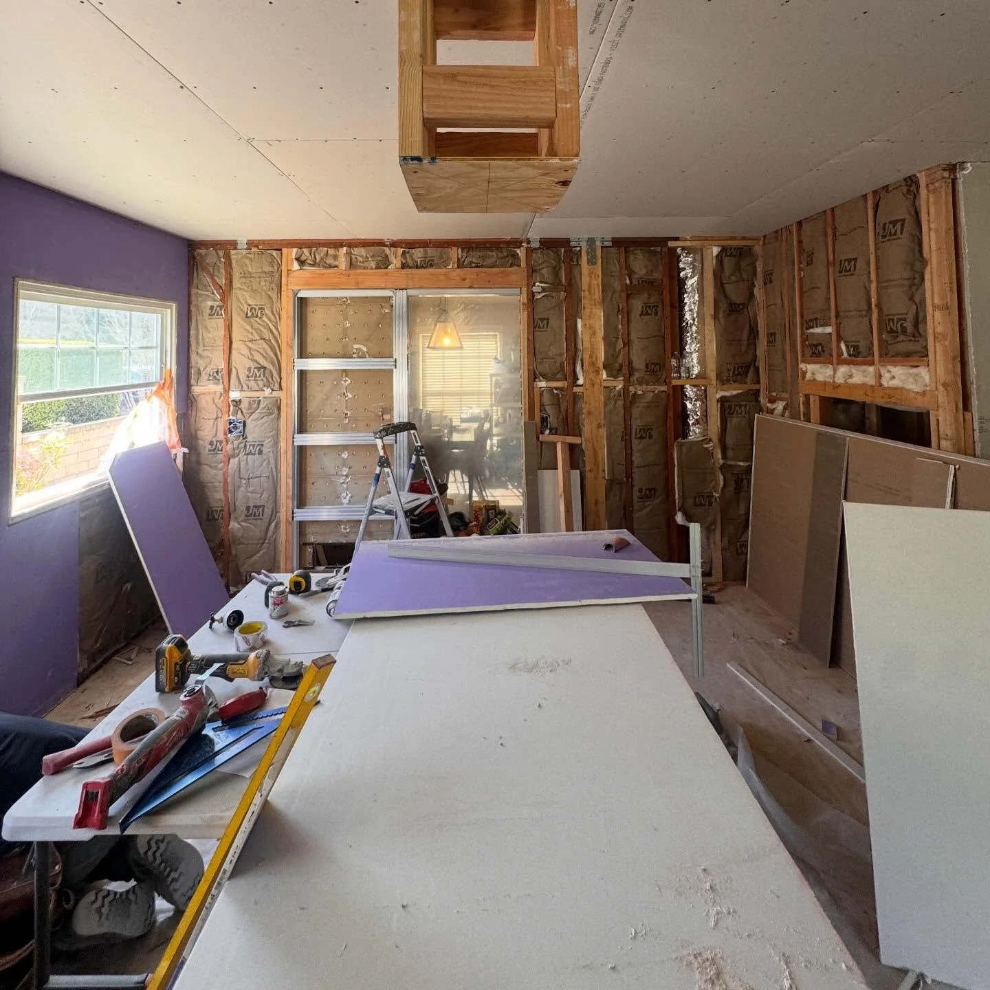 Fridays hit different when the crew is locked in🫡
Drywall going up, doors getting set, framing getting tight. 

From studs to structure &mdash;
Another solid week on site getting this build dialed in.
The schedule is moving fast, soon to come - Cabi