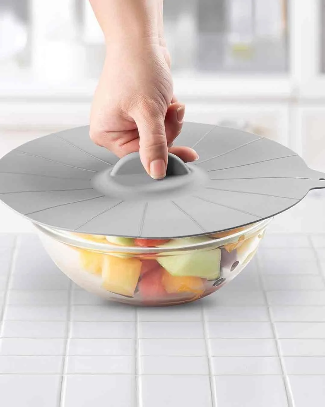 November&rsquo;s Gadget of the Month is here&mdash;and it&rsquo;s a total game changer for cooks and leftover lovers alike. 🥣⁠
⁠
These silicone lids create an airtight seal so you can cook, reheat, and store without the splatters or waste. They&rsqu