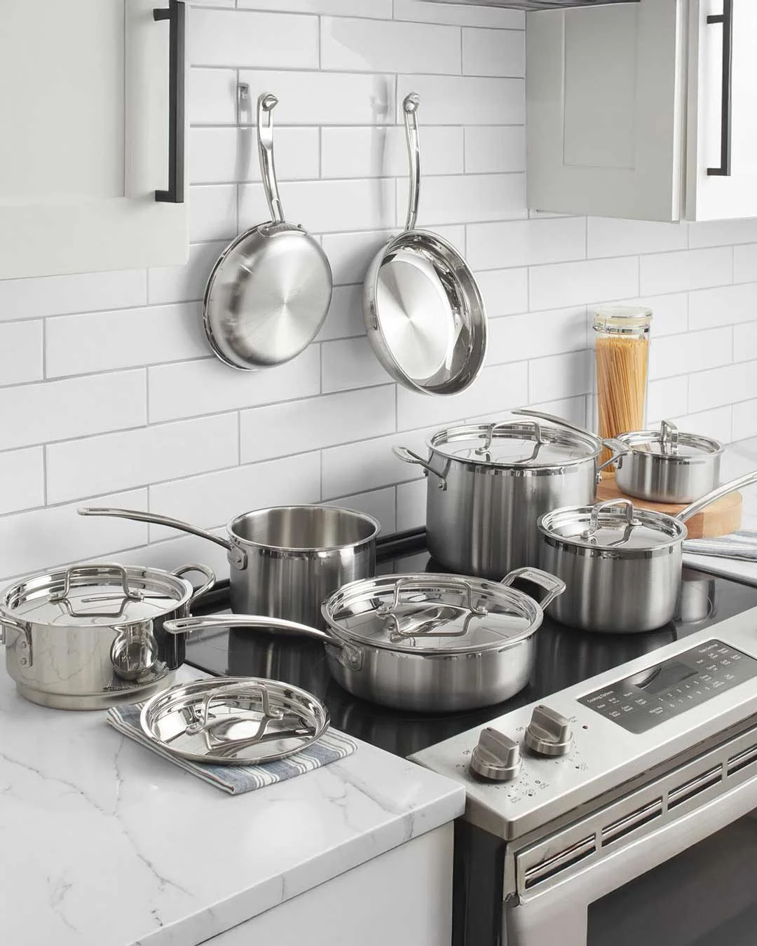 Holiday cooking just got a major upgrade. 🎁🔥⁠
From November 23&ndash;December 3, save up to $120 on select Cuisinart cookware and appliances &mdash; everything from everyday essentials to gift-worthy gadgets.⁠
Stock your kitchen (or someone else&rs