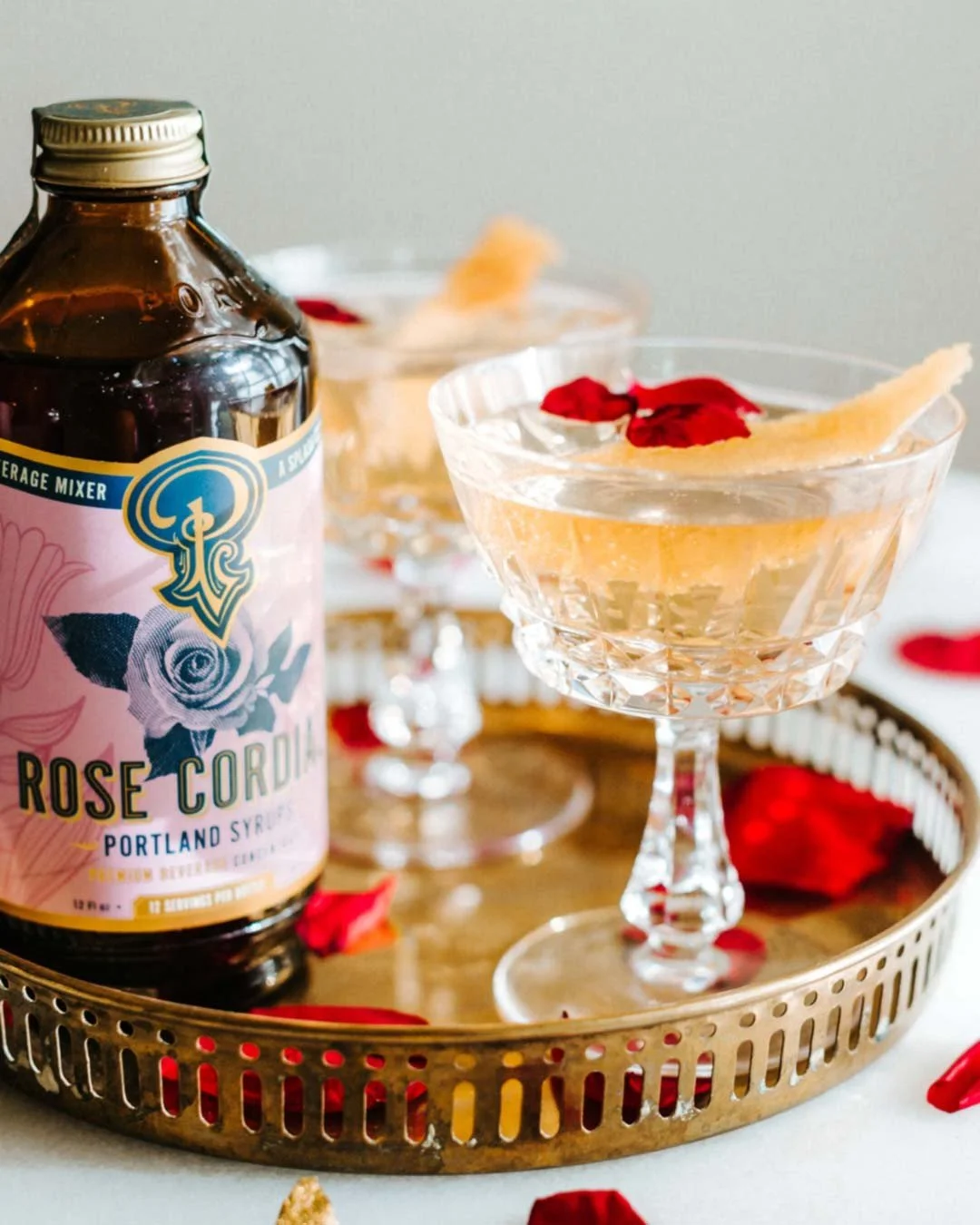 Pink bubbles feel right for New Year&rsquo;s Eve. ✨🥂⁠
This Ros&eacute; Champagne Sparkler from @portlandsyrups is light, festive, and made for midnight toasts. It&rsquo;s an easy cocktail that looks beautiful in the glass and feels celebratory witho