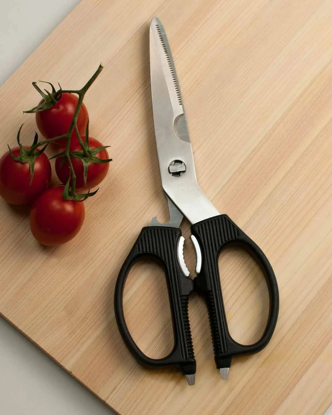 If you cook a lot, you&rsquo;ll use these constantly.⁠
Take 20% off Shun shears&mdash;precision you can feel, durability you&rsquo;ll appreciate.⁠
On sale Feb 1&ndash;28, 2026.