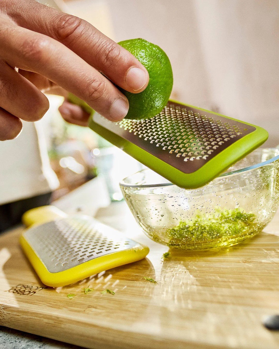 April&rsquo;s Gadget of the Month is here&mdash;and it&rsquo;s one of those tools you didn&rsquo;t know you needed (until you use it once).⁠
The Nest&trade; Grate &amp; Zest Set from Joseph Joseph gives you two essentials in one compact design. Fine 