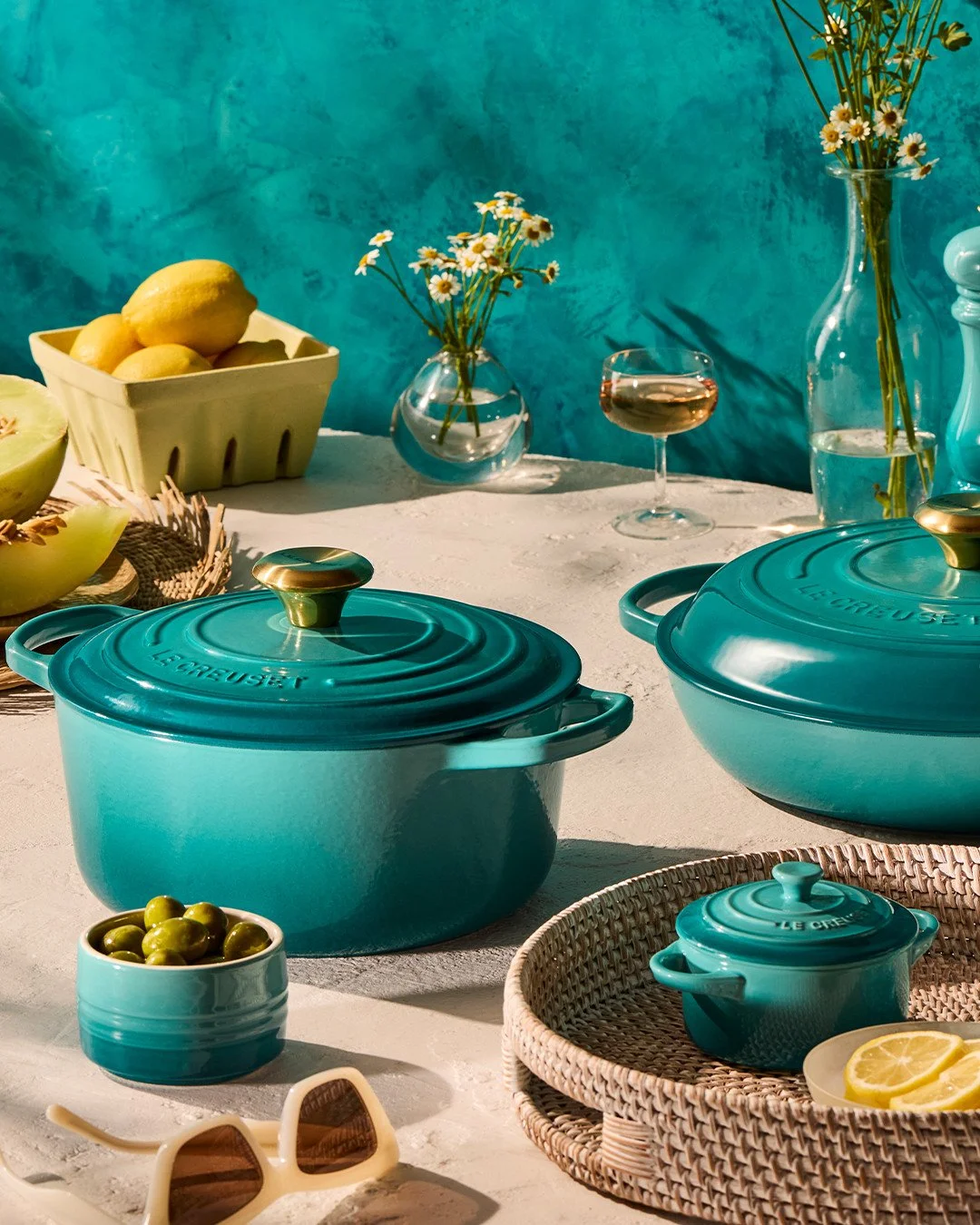 Late afternoons. Open-air evenings.⁠
⁠
Riviera captures the glow of the Mediterranean coast in one striking shade &mdash; glossy blue-green grounded by a classic gold knob.⁠
⁠
Al fresco living starts in your kitchen.⁠
⁠
#Riviera #AlFrescoLiving #Medi