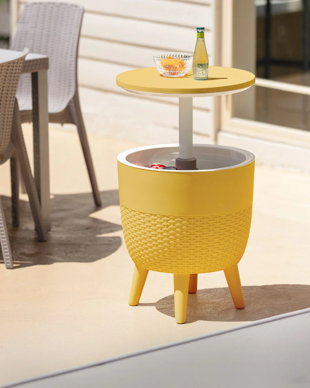 Table up top. Drinks down below.⁠
⁠
The Cancun Cooler Table keeps the party going with a built-in cooler and adjustable height for easy gathering. Now on sale for $161.10. Hit the link in our bio to learn more!