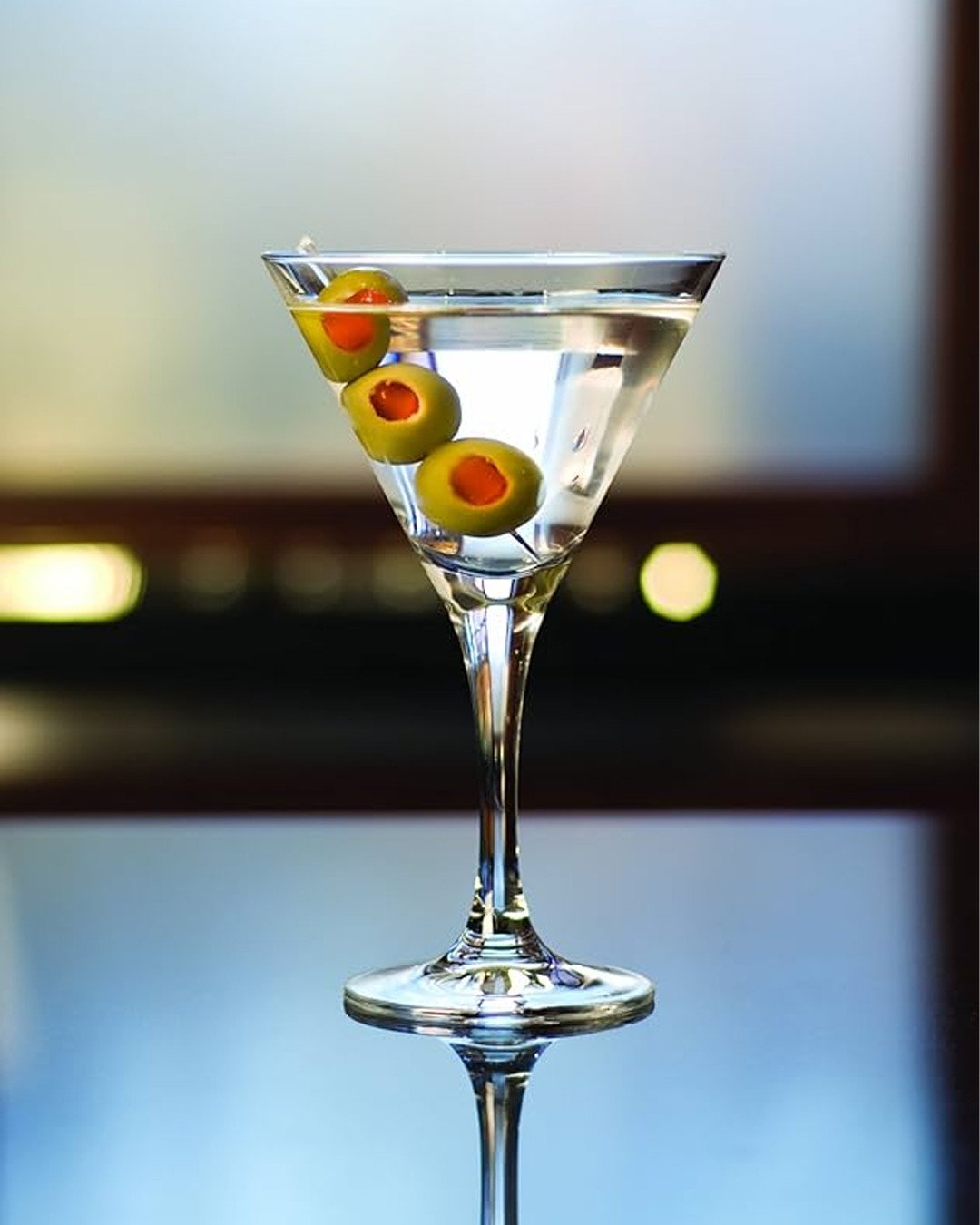 Long weekend plans? They should probably include a better cocktail glass. 🍸⁠
⁠
During our Memorial Day Sale, save 20% on glass drinkware (excluding Riedel products) and get ready for summer entertaining season in style.⁠
⁠
From spritzes on the patio