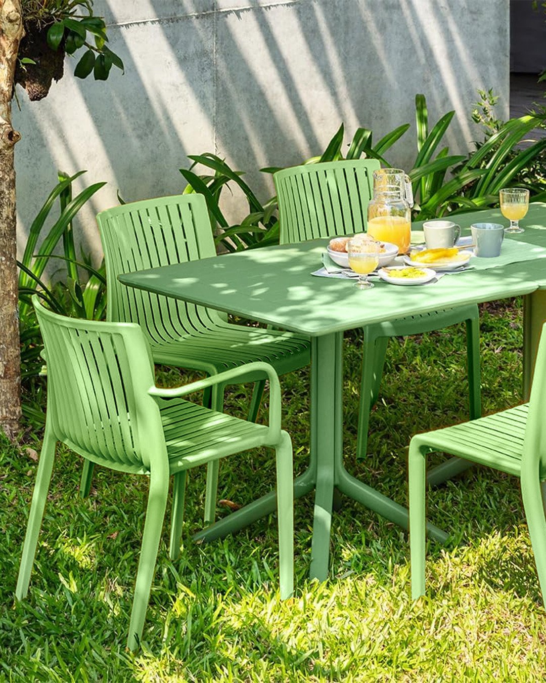 Easy, relaxed, ready for anything.⁠
⁠
The Venice collection brings together lightweight design and everyday durability, making outdoor living simple and comfortable from morning to night.