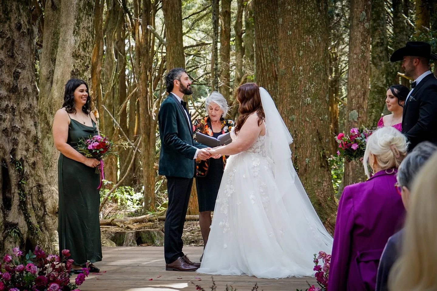 Spring wedding magic is real! The most stunning day in Willows Woods 💜 

Willow &amp; Philippa xx