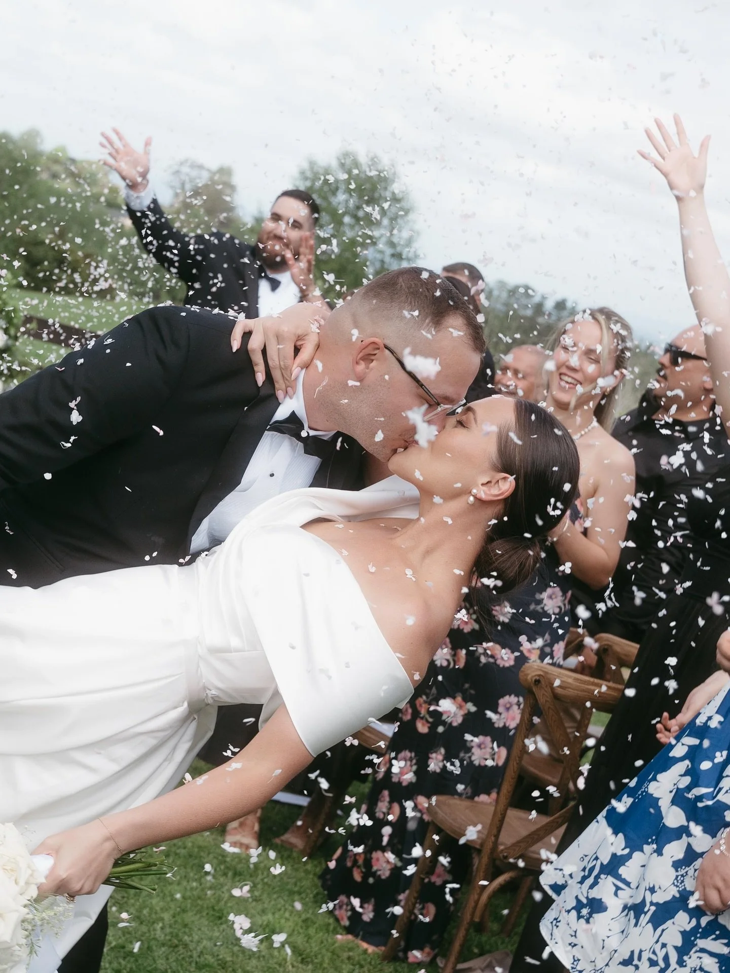 🖤🤍

Willow &amp; Philippaxx

@moments__and_waves 
@phillipashairretreat 
@makeup_by_philippakriz 
@the_flower_bomb_nz 
@shields.studi0 
@no.10bridal