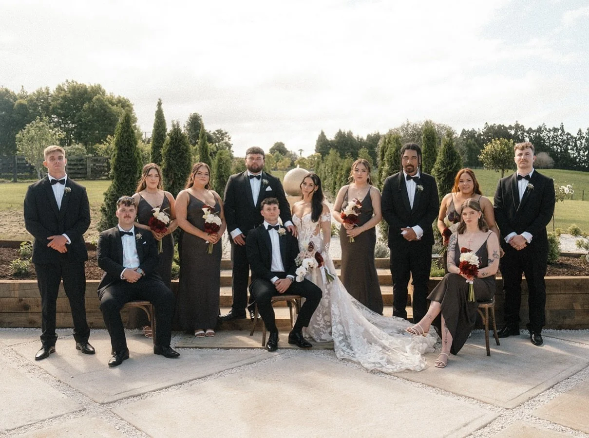 Dreamy 📸 

@revelinwhite 
@the_flower_bomb_nz 
@deananddust