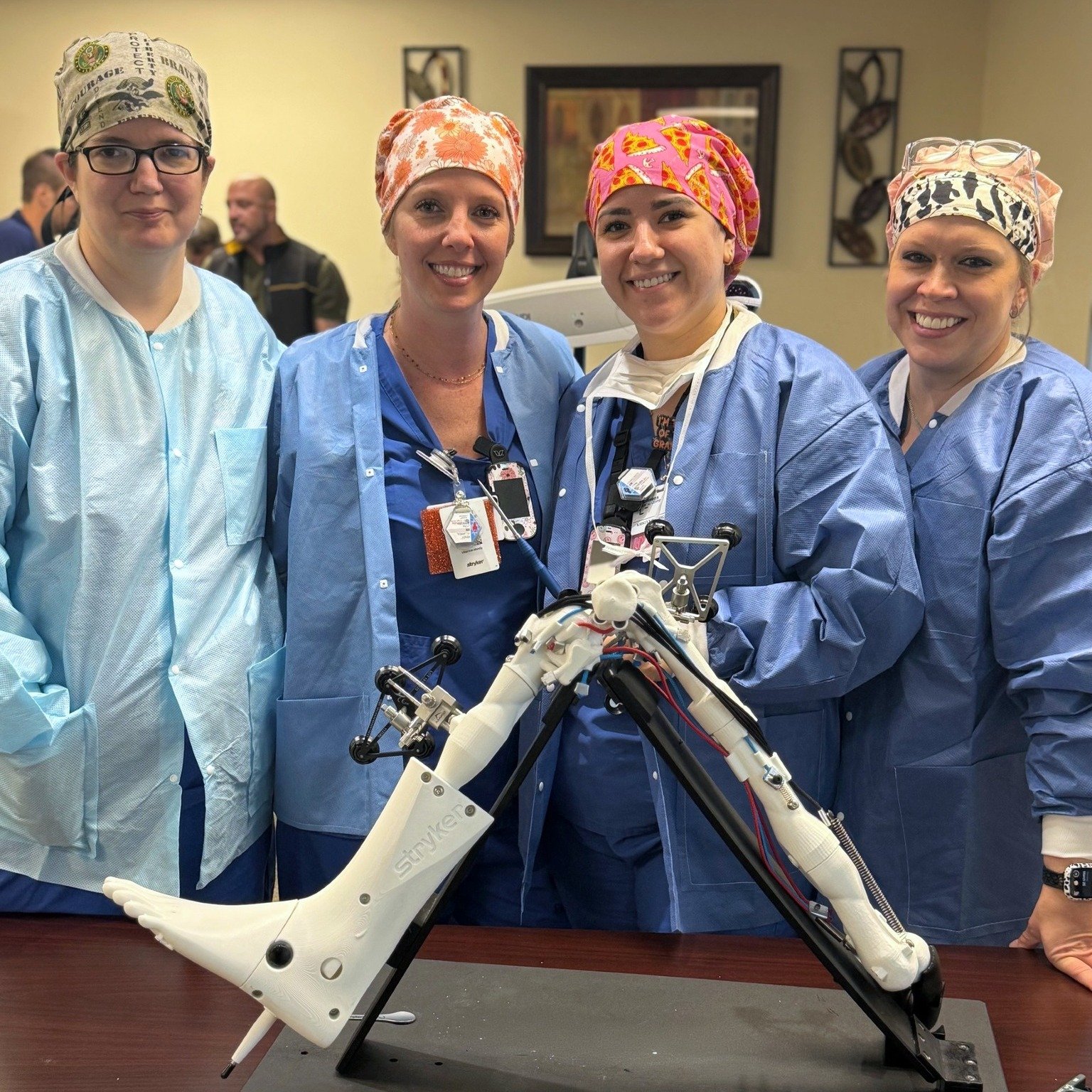 We had a great time at our Meet the Mako event! 🤖

A big thank you to Dr. Ryan Williams for sharing his expertise and educating our staff and guests on the Mako robotic system. 

Guests enjoyed live demonstrations and even got the chance to try thei