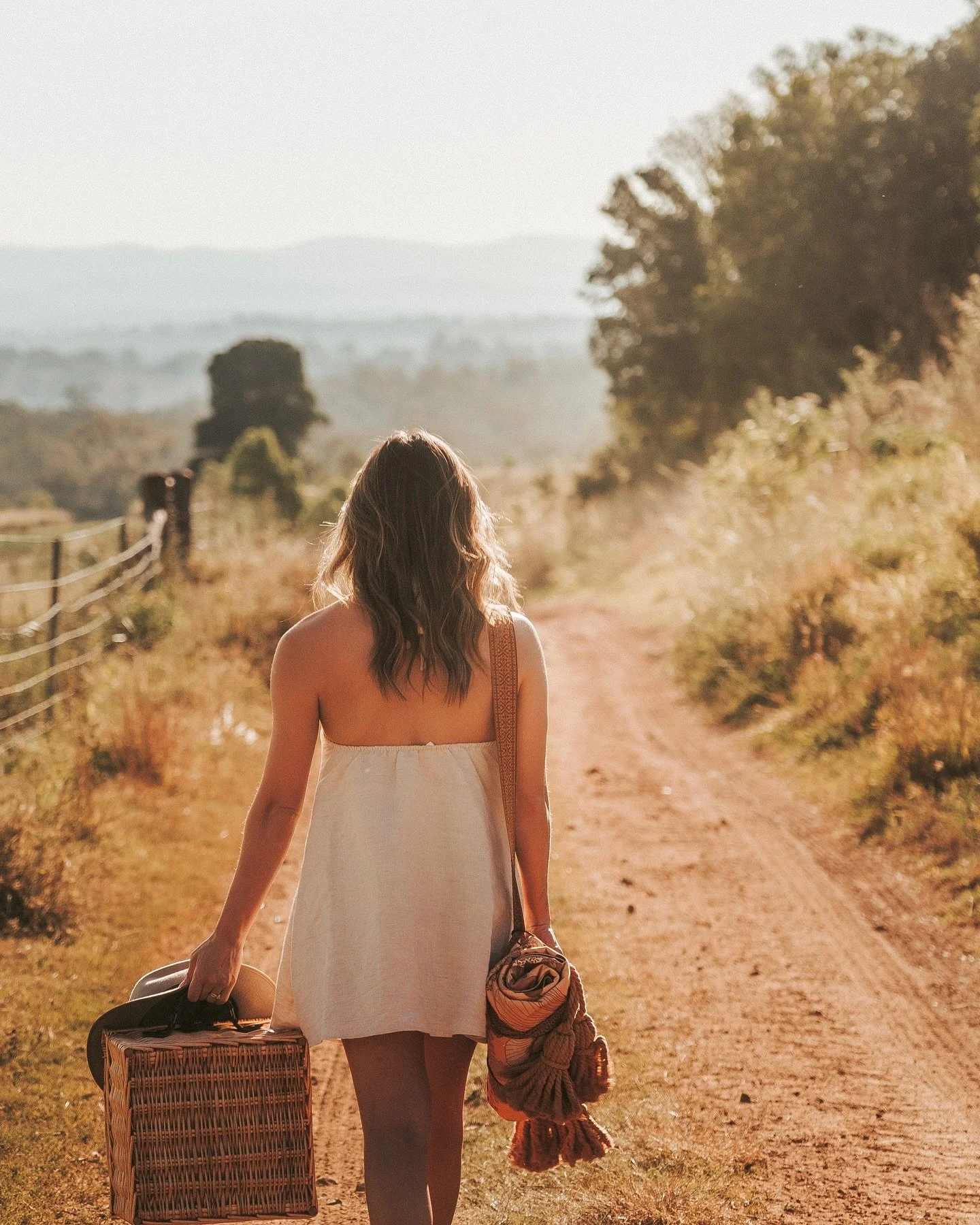 The brief: spring &amp; summer vibes! 

We sure felt it at @_thefirebreak and couldn&rsquo;t resist capturing every moment 🌞 

Which photo sings spring the most to you? Tell us in the comments.

#slowstays #springvibes #airbnbmarketing #slowtravel #