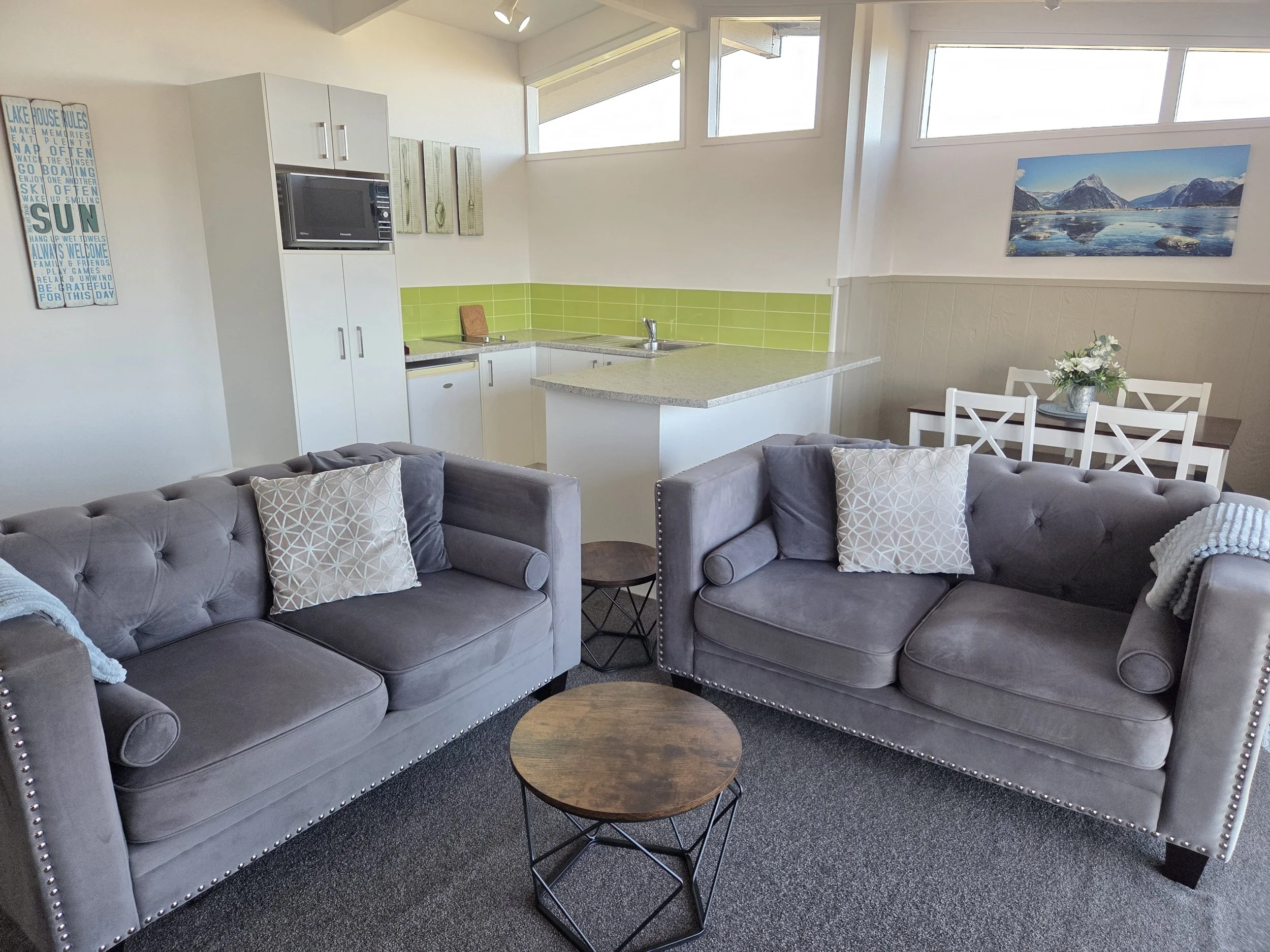 Room 10 lounge and kitchen.jpg