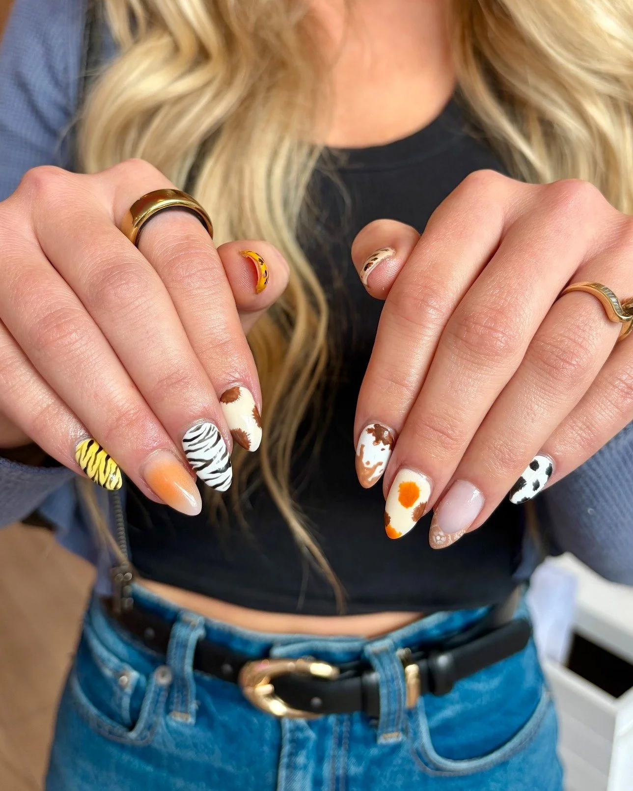 Love an abstract moment 🐯✨🐮 // Tier 3 nail art by @nails.by.ceci 

Polished Hamilton is open Tuesday-Saturday from 10-7pm and Sunday 10-4! Book online @ polishedhamilton.com 

#nailsdesign #nailtechs #nailtech #NailPolish #SalonOpening #nailsart #N