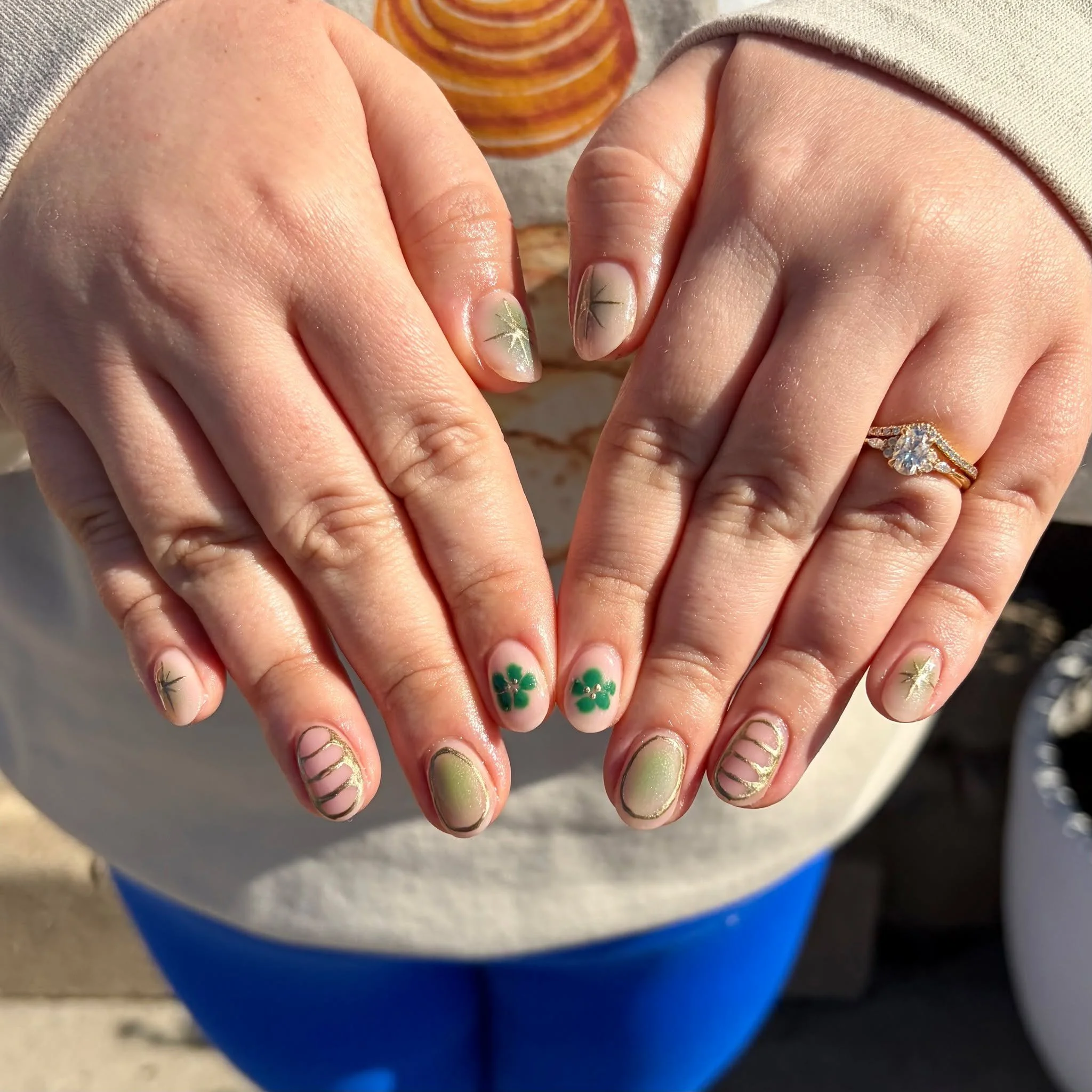 Lucky girl mani 💚✨ just in time for a little St. Paddy&rsquo;s magic. // Tier 3 mani by Abby 

Polished Hamilton is open Tuesday-Saturday from 10-7pm and Sunday 10-4! Book online @ polishedhamilton.com 

#nailsdesign #nailtechs #nailtech #NailPolish