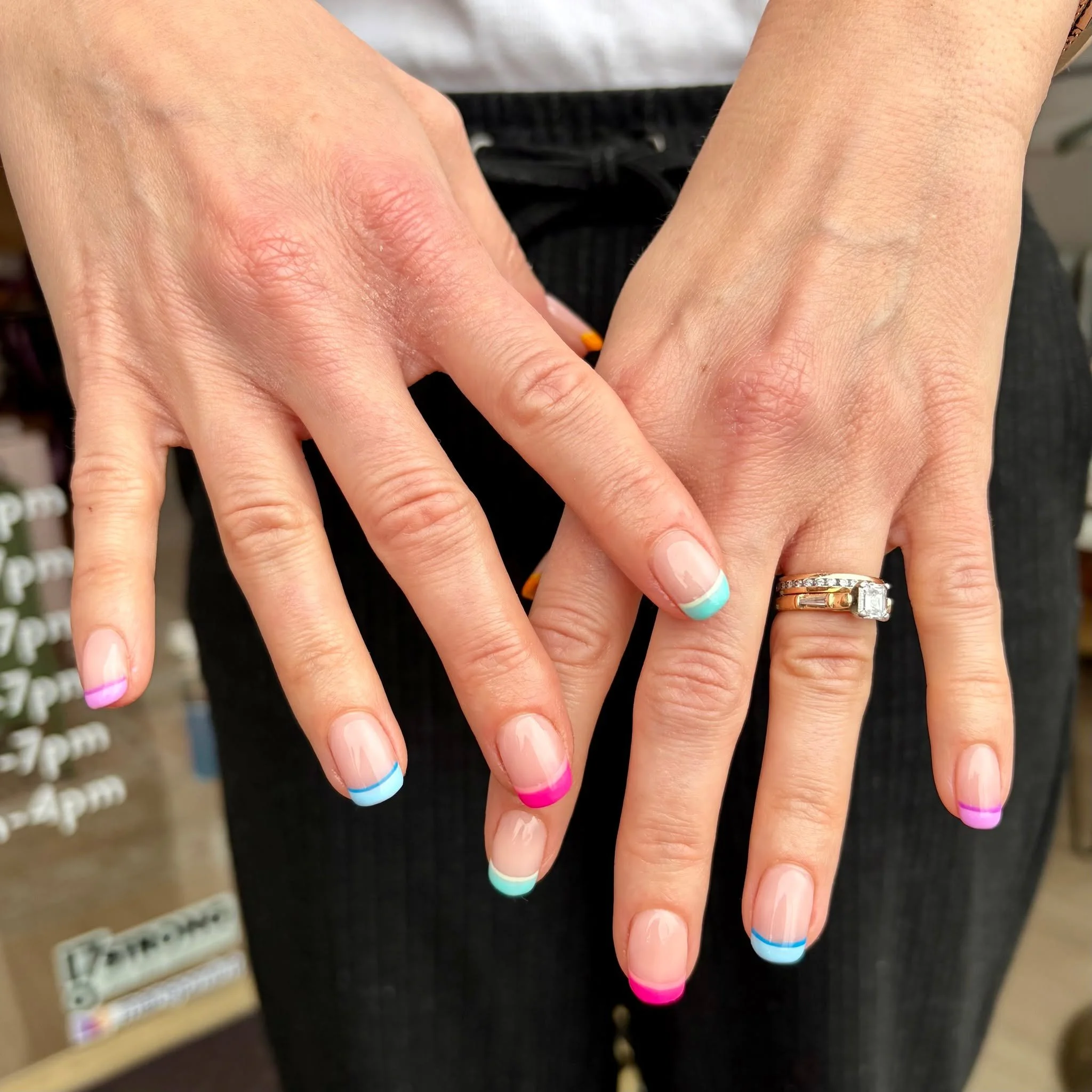 The perfect little pop of color 🌈 // Tier 2 nail art by Abby

Polished Hamilton is open Tuesday-Saturday from 10-7pm and Sunday 10-4! Book online @ polishedhamilton.com 

#nailsdesign #nailtechs #nailtech #NailPolish #SalonOpening #nailsart #NewBegi