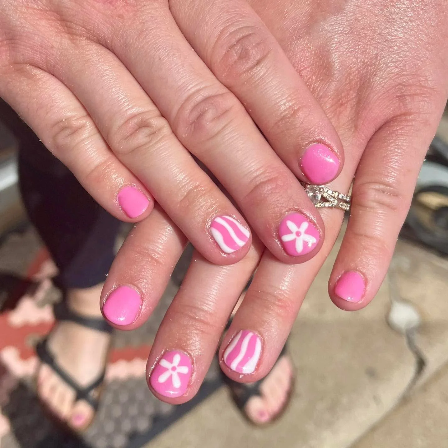 Pink swirls &amp; daisies = instant serotonin 💗✨ // Tier 1 nail art by jilli.nails

Polished Hamilton is open Tuesday-Saturday from 10-7pm and Sunday 10-4! Book online @ polishedhamilton.com 

#nailsdesign #nailtechs #nailtech #NailPolish #SalonOpen