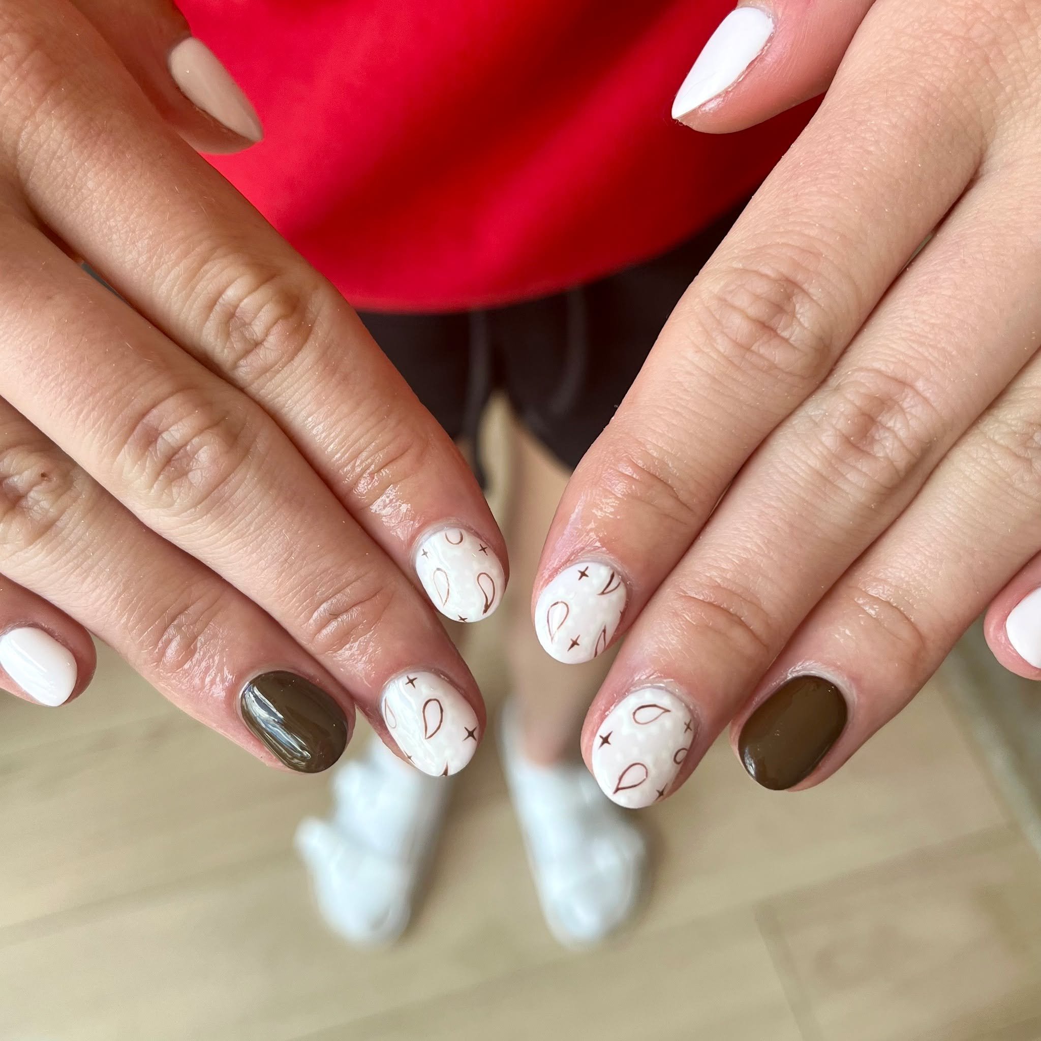 Saddle up for a fresh set 🤠// Tier 1 nail art by @jilli.nails 

Polished Hamilton is open Tuesday-Saturday from 10-7pm and Sunday 10-4! Book online @ polishedhamilton.com 

#nailsdesign #nailtechs #nailtech #NailPolish #SalonOpening #nailsart #NewBe