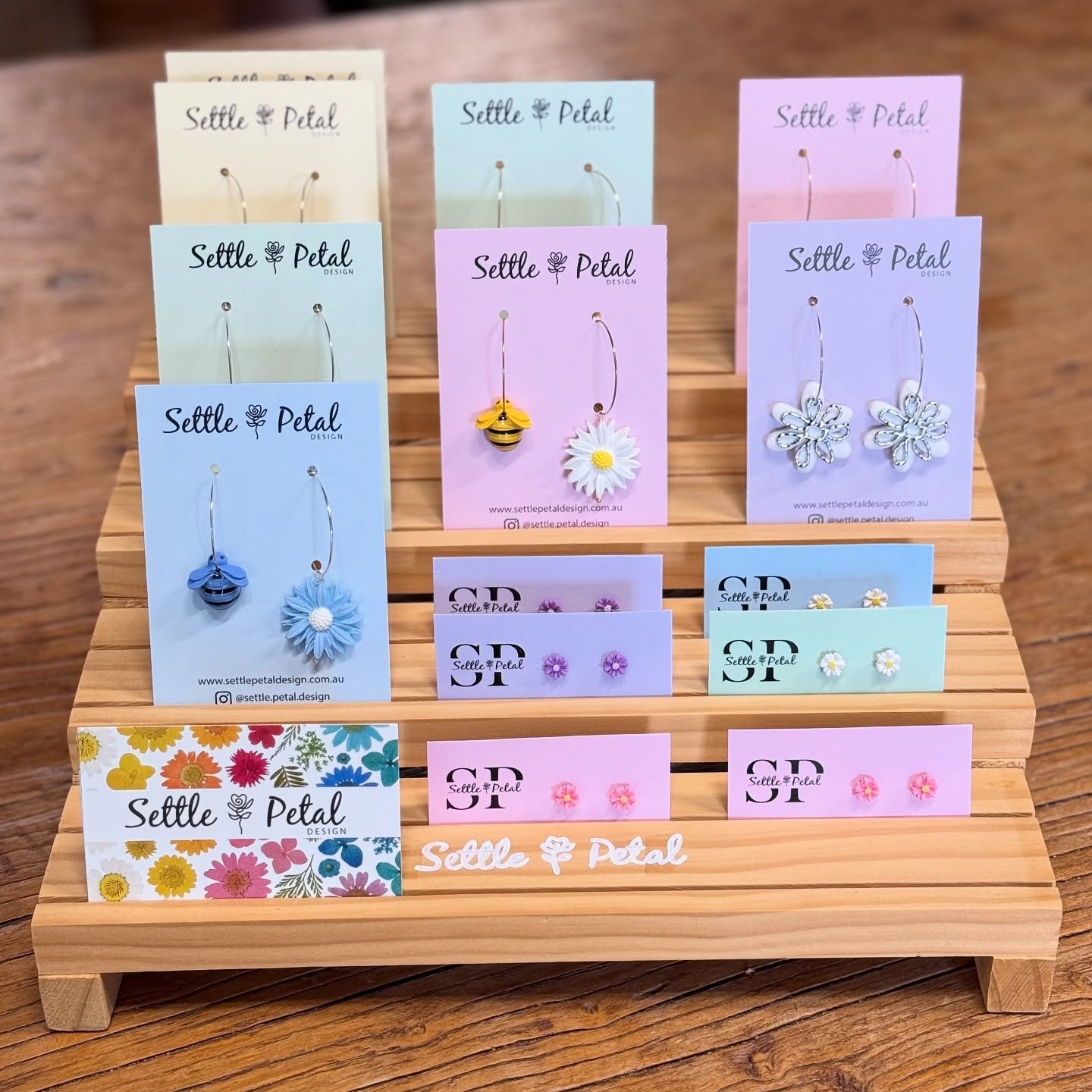 ✨ New product in store ✨

We are thrilled to now stock these beautifully handcrafted earrings by the talented Sophie of @settle.petal.design lovingly made right up the road in Canberra! 

Come and see them in person @themalbon_bungendore tomorrow. 

