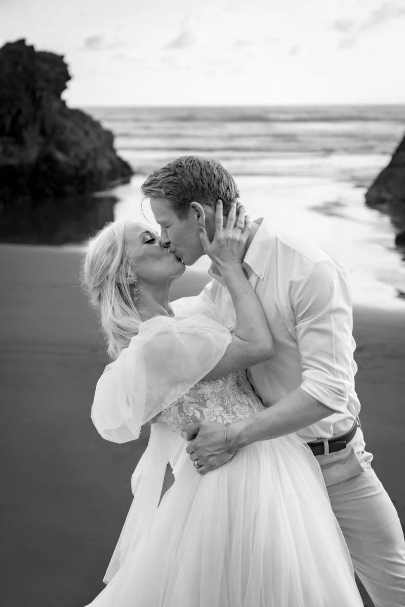KateFlowersWeddingFlo2025_MiaYakelPhoto_234-Edit-2.jpg