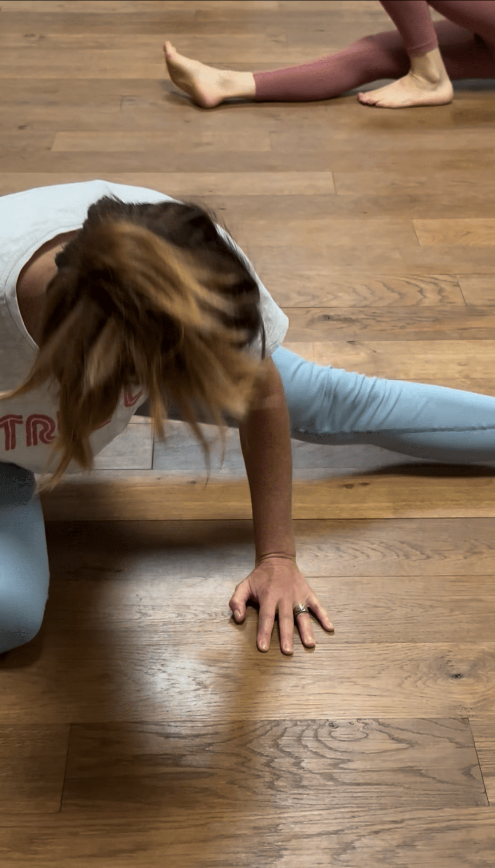 Travail au sol et exploration du mouvement, cours de Movement Practice à Nantes