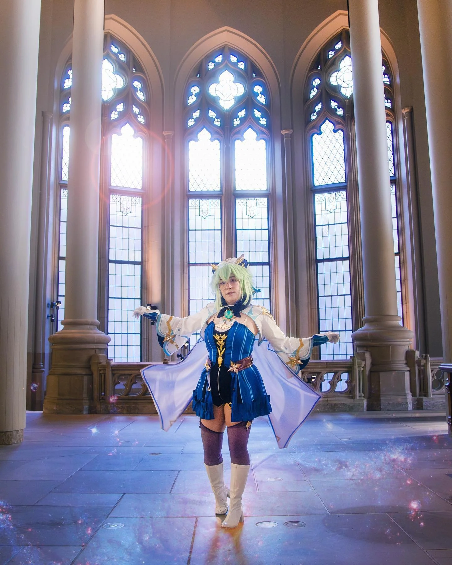I&rsquo;ve been experimenting with more effects editing! Absolutely couldn&rsquo;t resist this amazing windows at the University of Washington library! 

Shout out as always to repeated muse @cweamy.mami