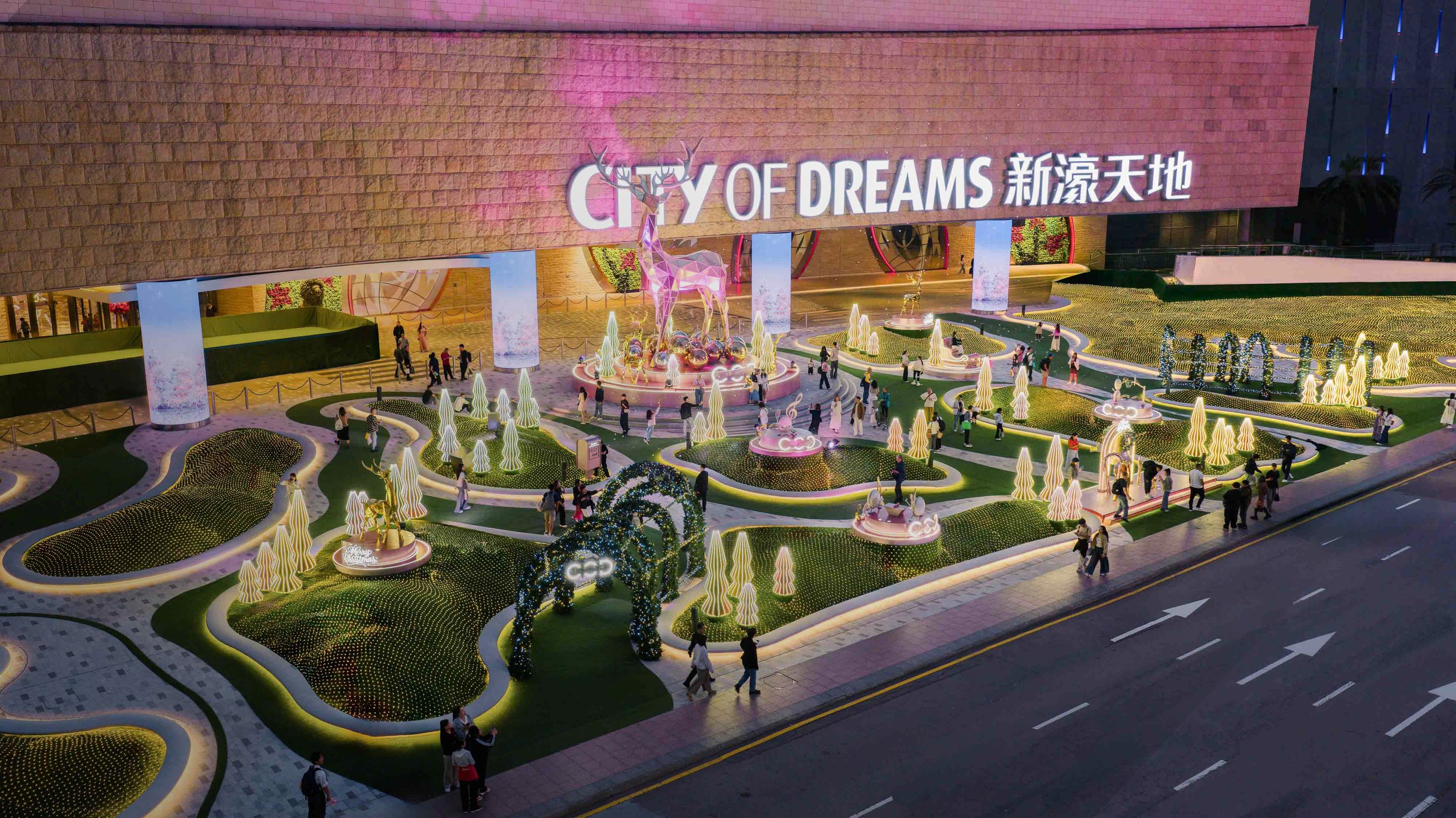 Drone, retail and commercial space photography in Macau for venues, storefronts, exhibitions and destination visuals.