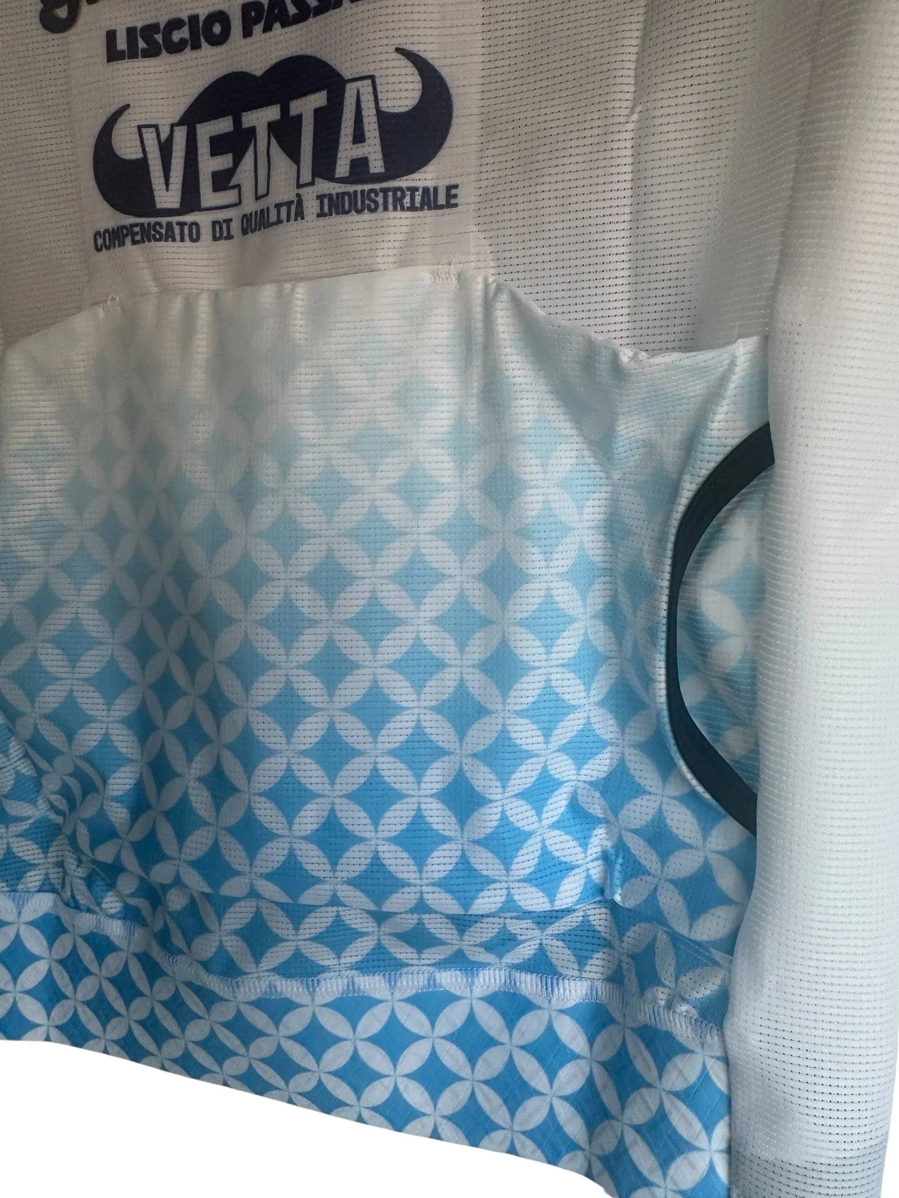jersey back pocket.jpeg