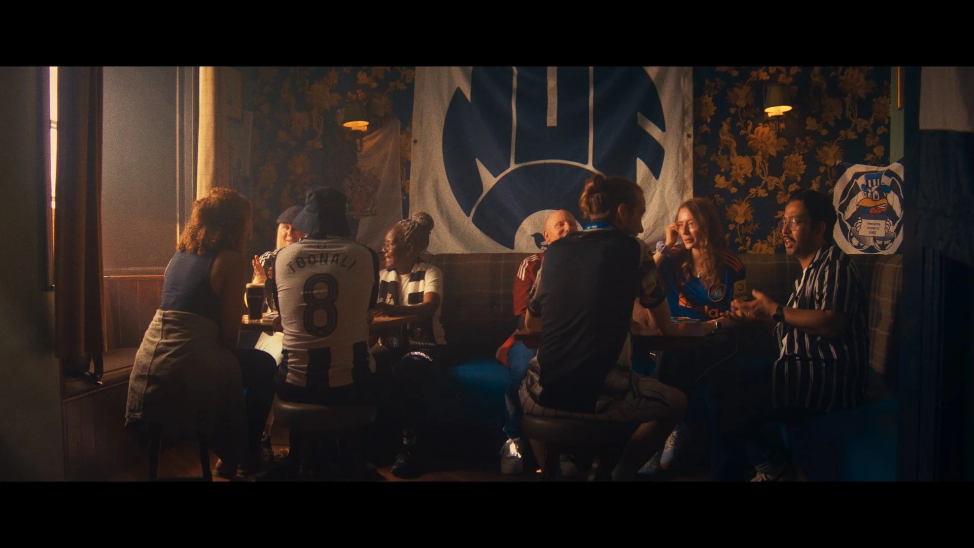 NUFC X GUINNESS

Client - Newcastle United FC x Guinness
Production Company - Studio Something
Editor - David Hunter 
Sound Mix - Savalas Post 

BSQUARED

Colourist: Jon Bruce 
Colour Producer: Sean Ewins

Inspired Post Production. Cut. Colour. Finis