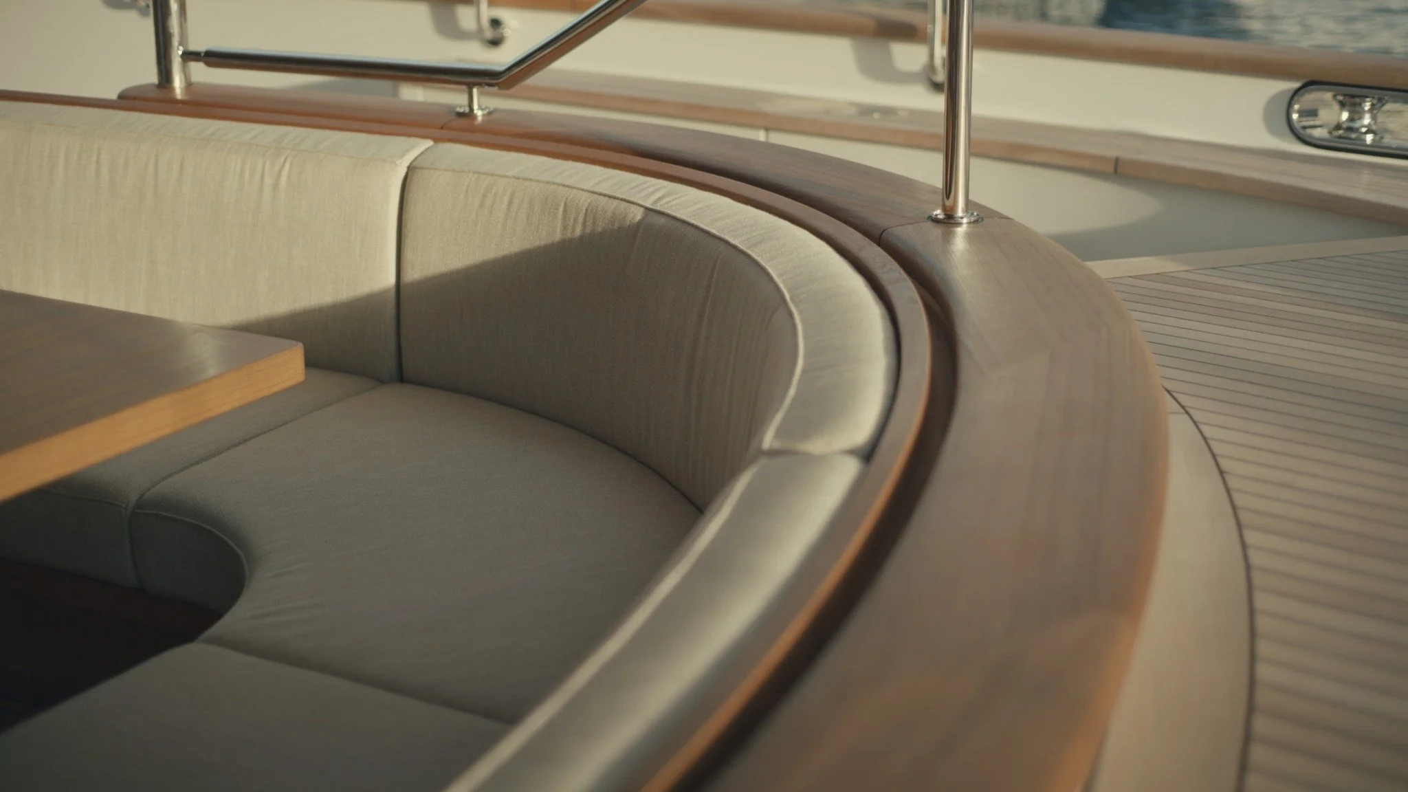 METRICA. 

A big thank you to Where Giants Roam for trusting BSQUARED to support the grade on this beautifully crafted film for Metrica's brand launch
 
Shot across four global locations, the launch film explores process, people, and detail, offering