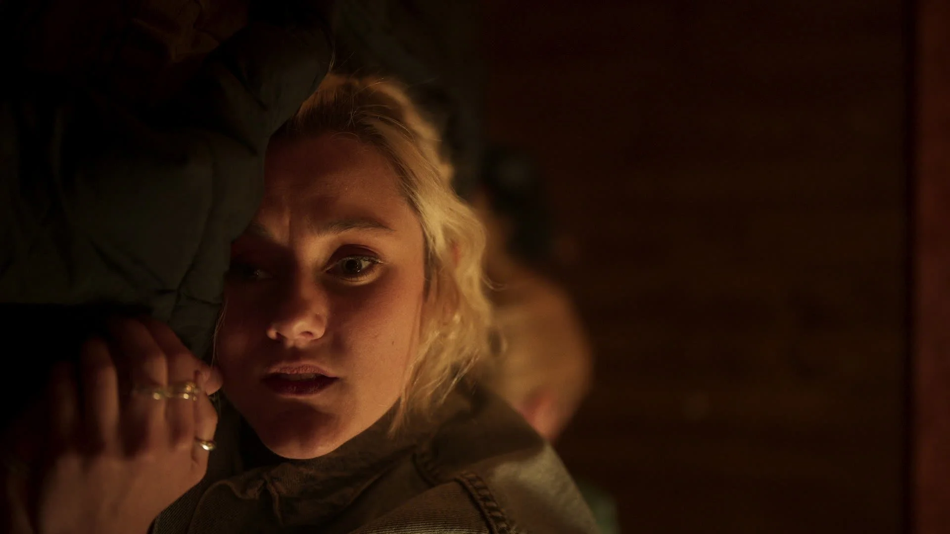 frame_912608.jpg