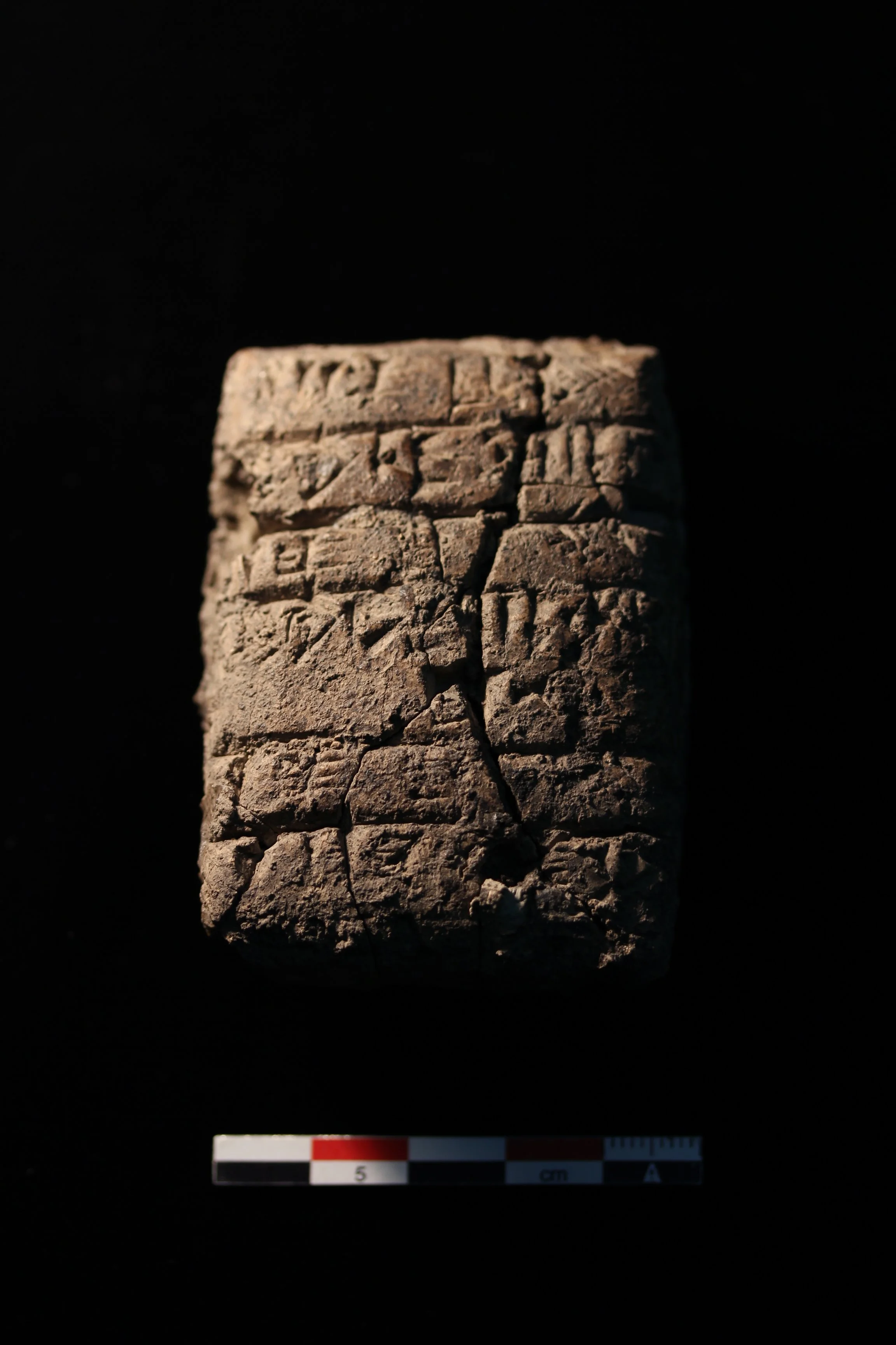 Cuneiform tablet fragment, raking light, Kunara, Kurdistan