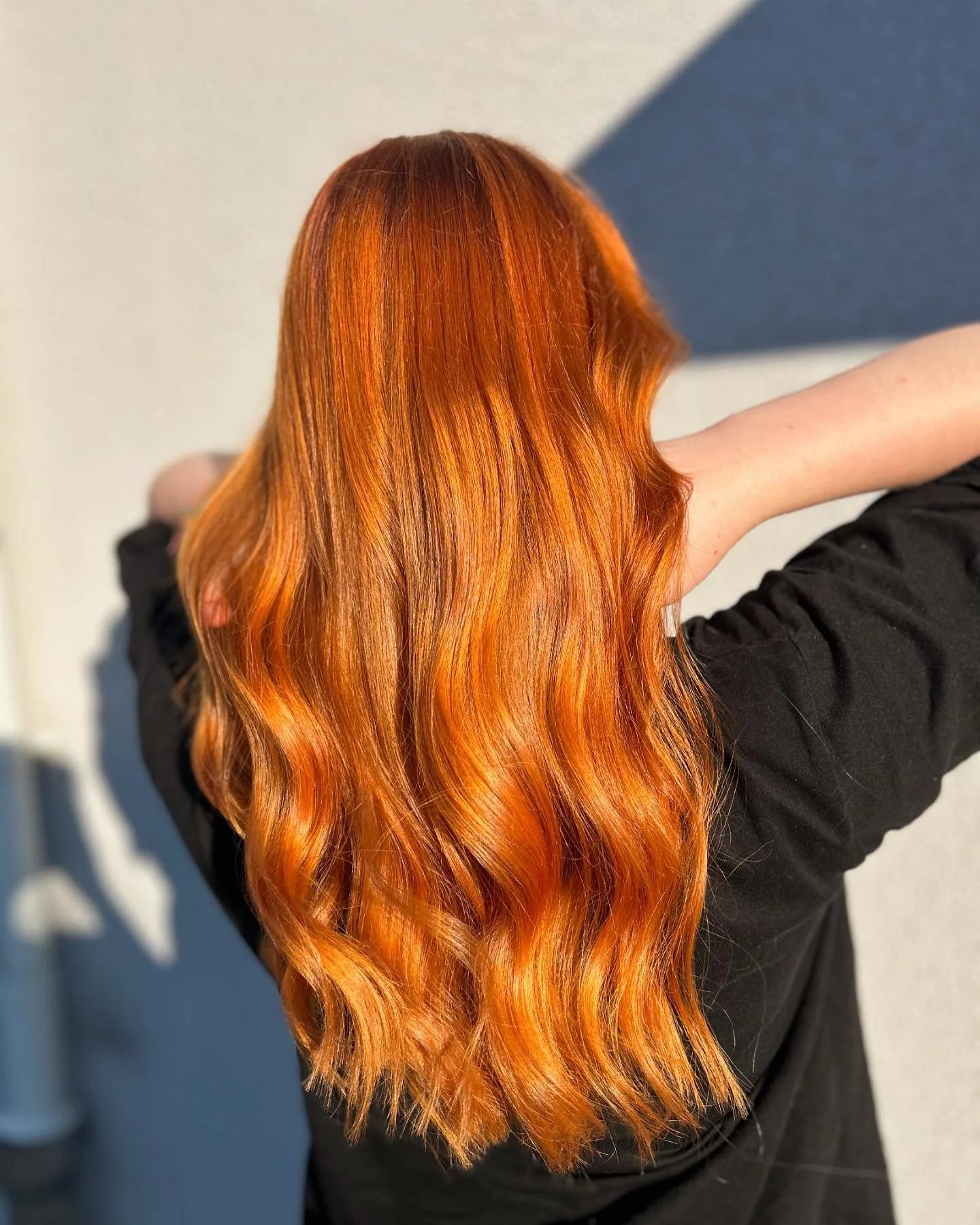 Fantastiska Hanna i sin nya kopparf&auml;rg! 🎨

Sugen p&aring; att boka tid? F&ouml;lj l&auml;nken i beskrivningen eller sl&aring; en pling p&aring; 0761661462🧡